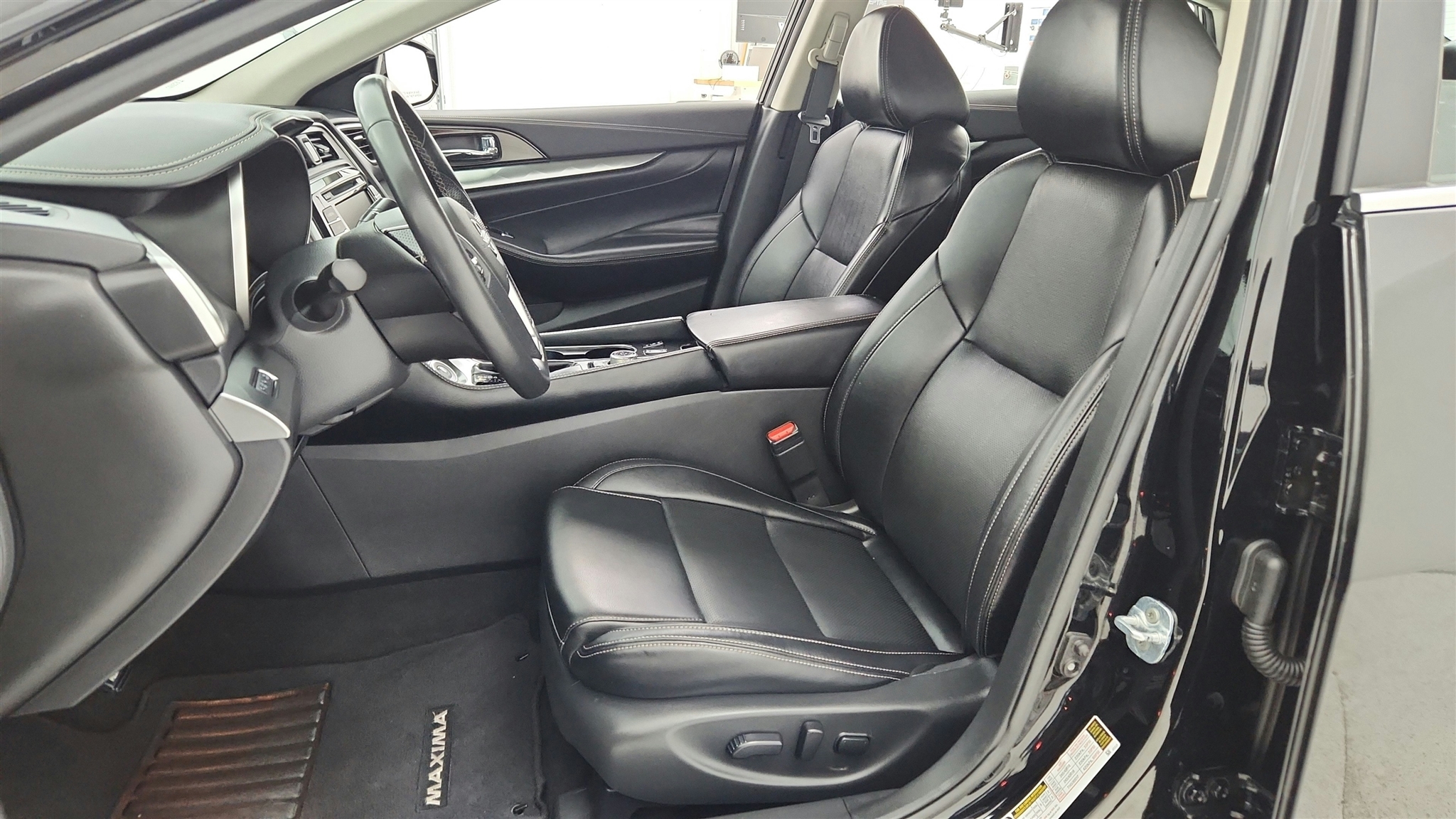 Nissan Maxima  2023