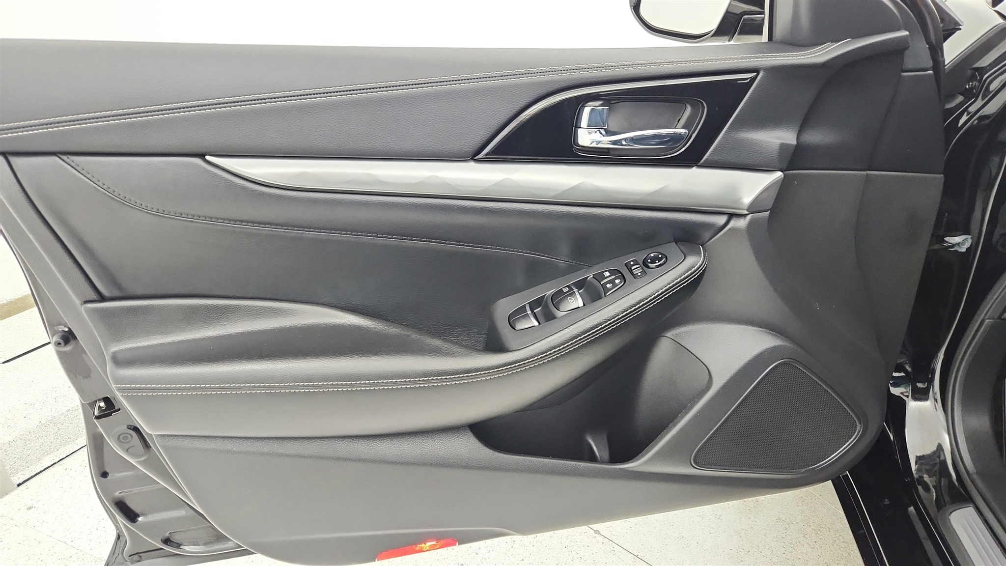 Nissan Maxima  2023