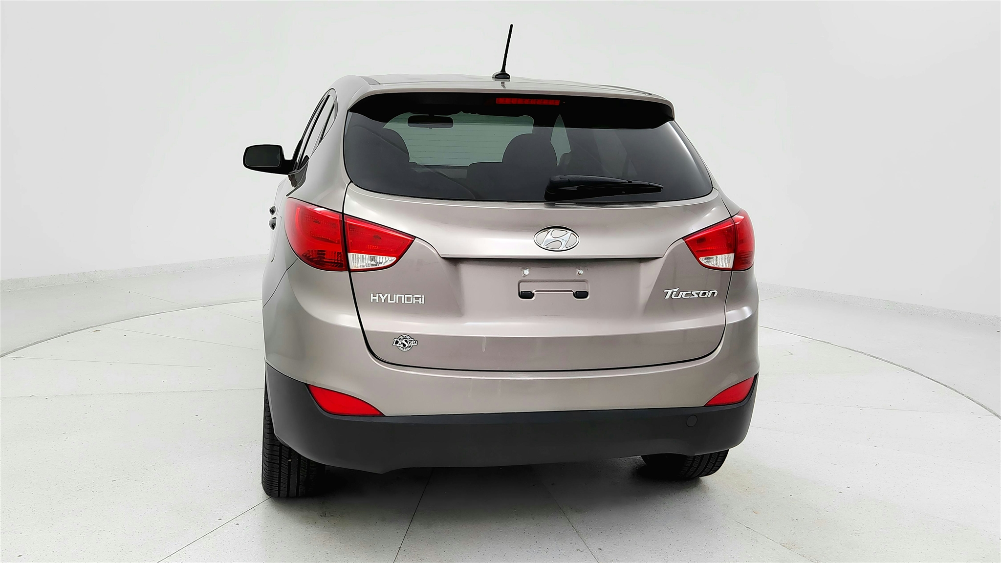 2012 Hyundai Tucson GL Sport photo 3