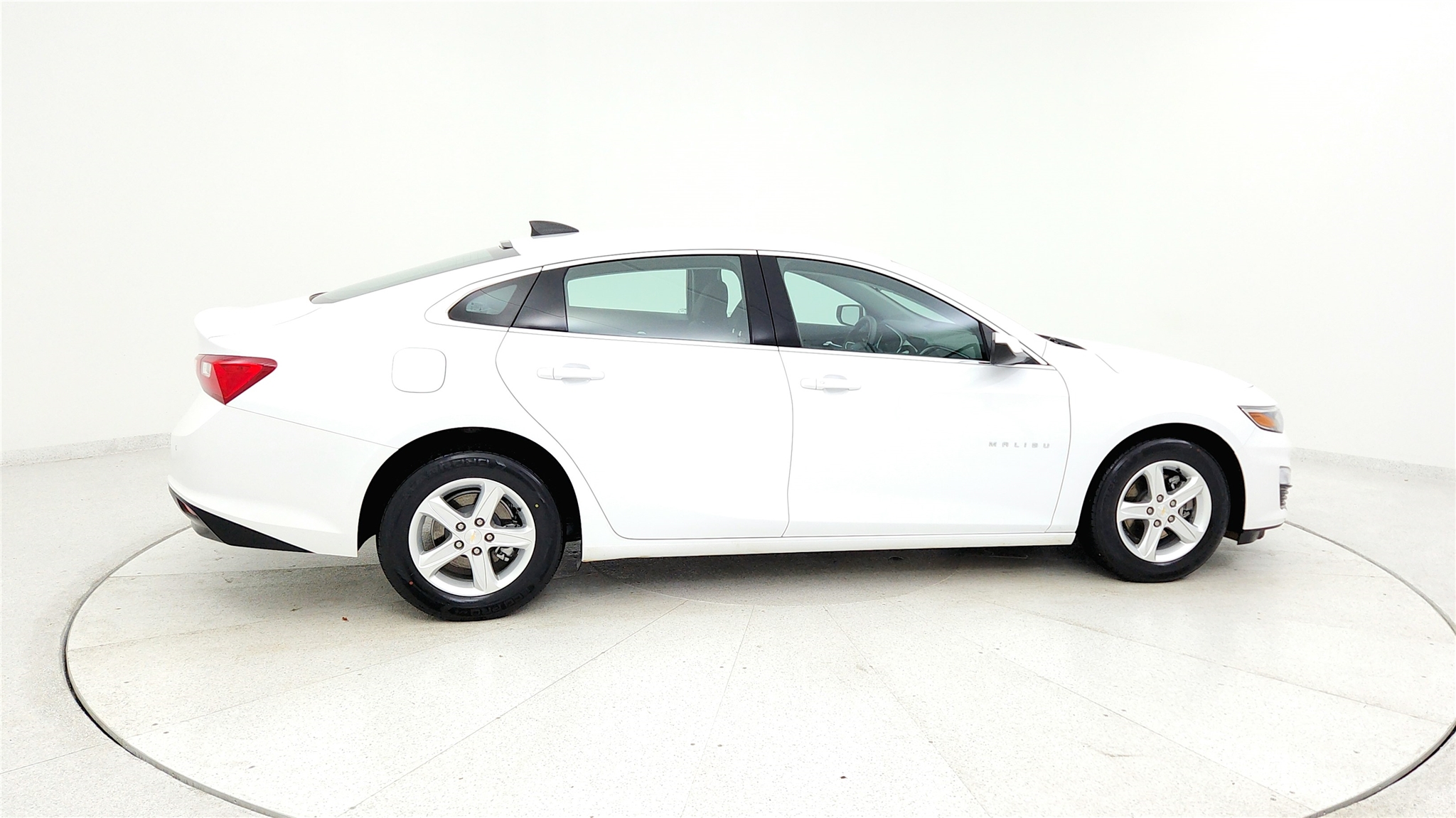 2023 Chevrolet Malibu LS photo 4