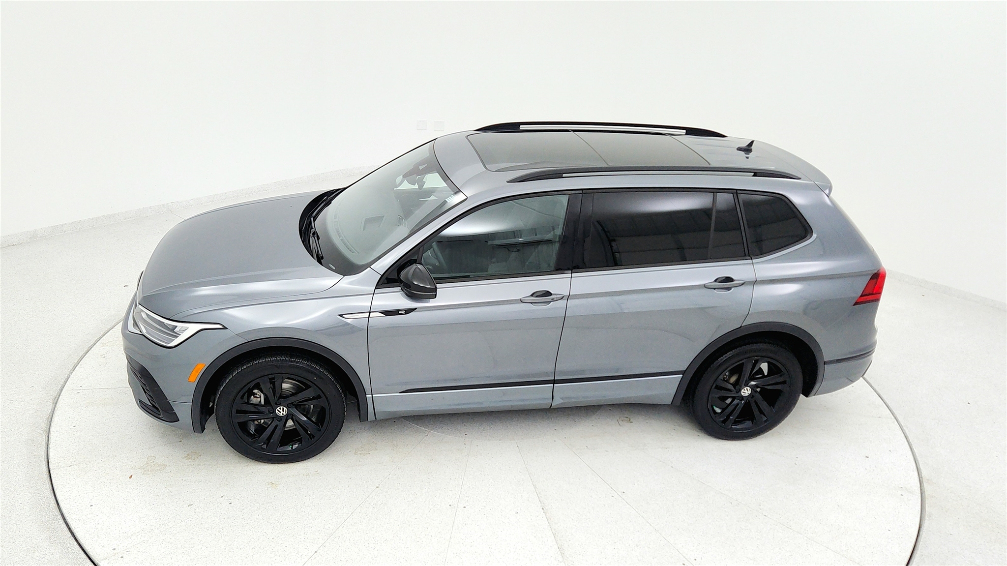 2023 Volkswagen Tiguan SE R-Line Black photo 13