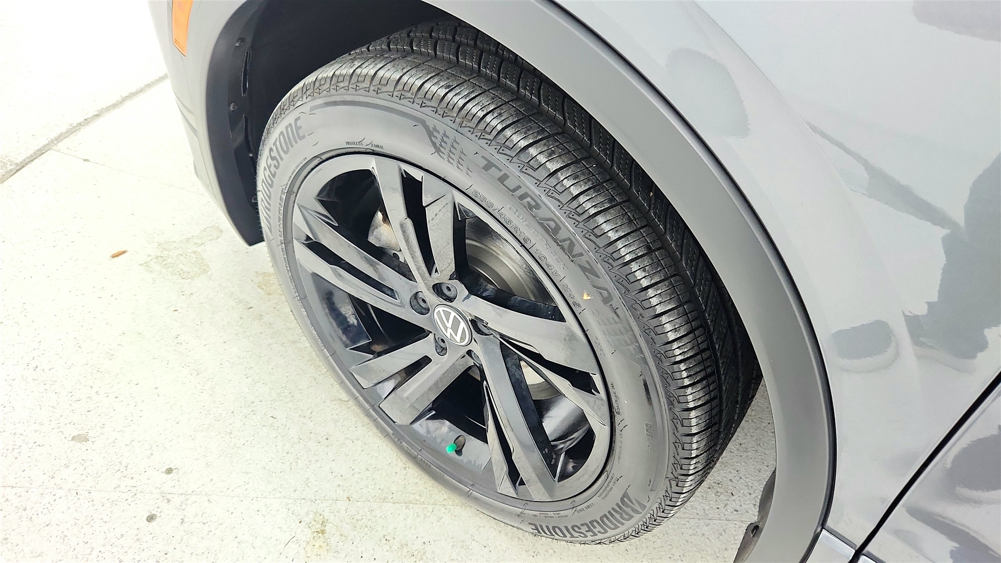 2023 Volkswagen Tiguan SE R-Line Black photo 25
