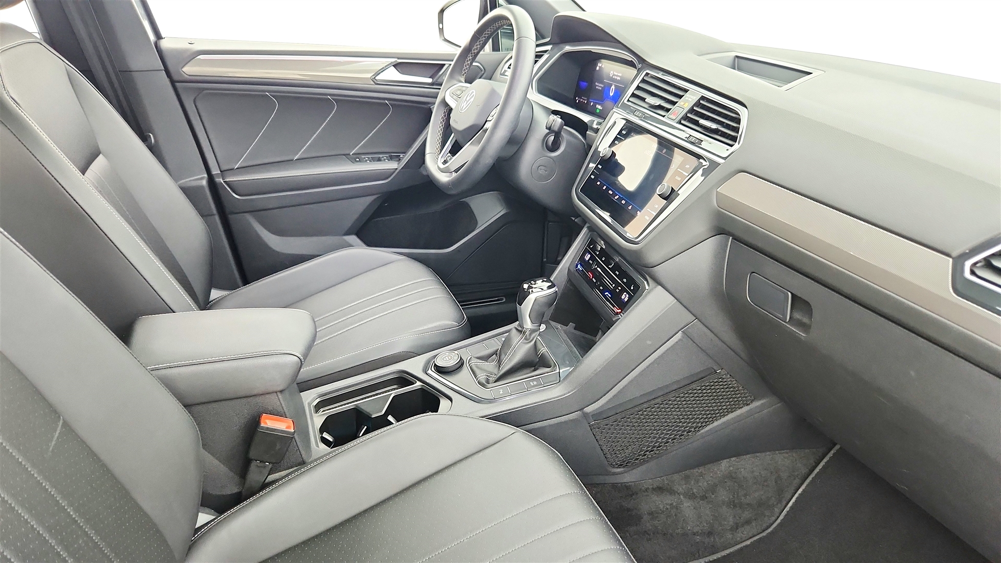 2023 Volkswagen Tiguan SE R-Line Black photo 34