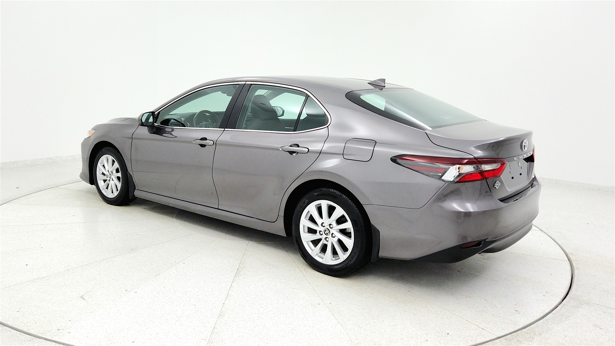 2023 Toyota Camry LE photo 2