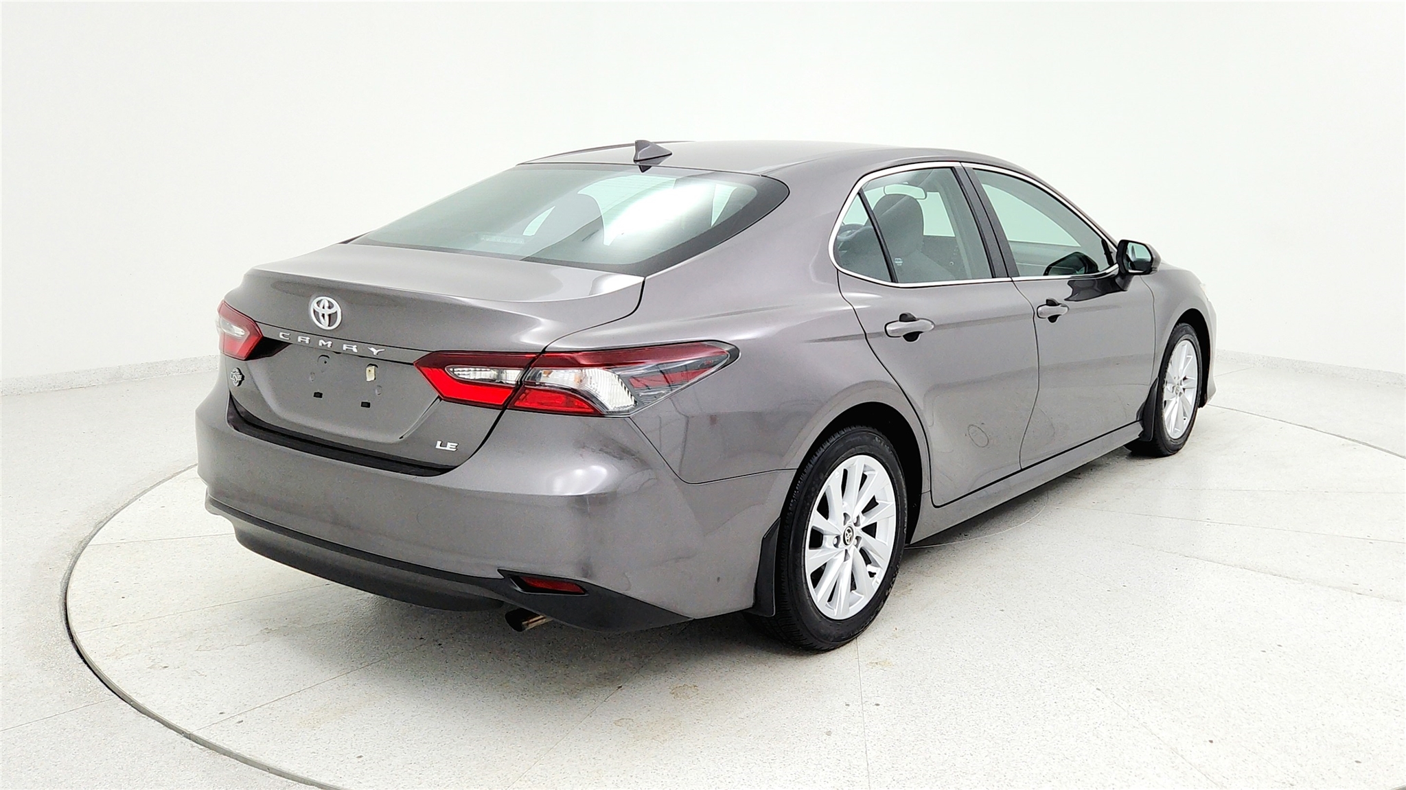 2023 Toyota Camry LE photo 4