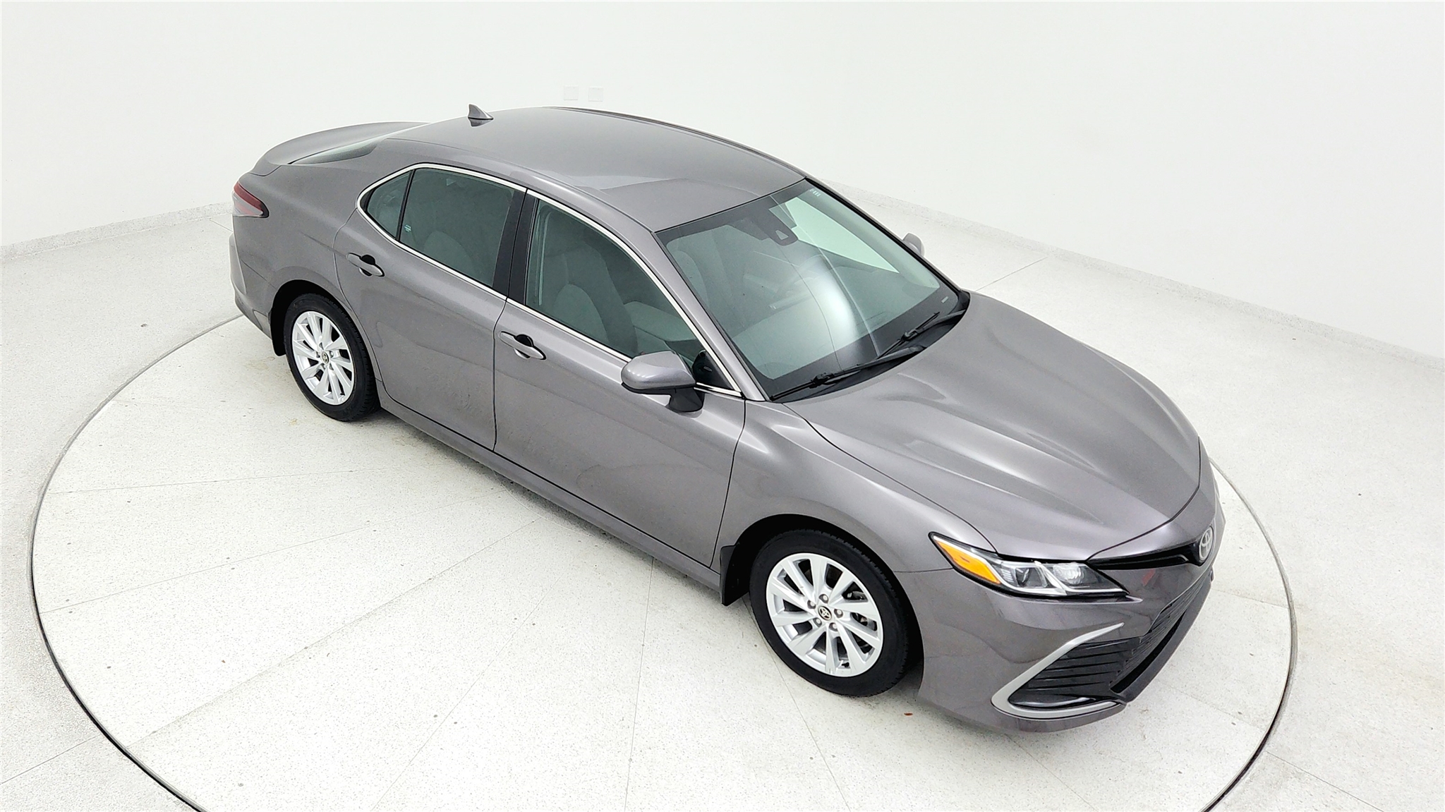2023 Toyota Camry LE photo 18