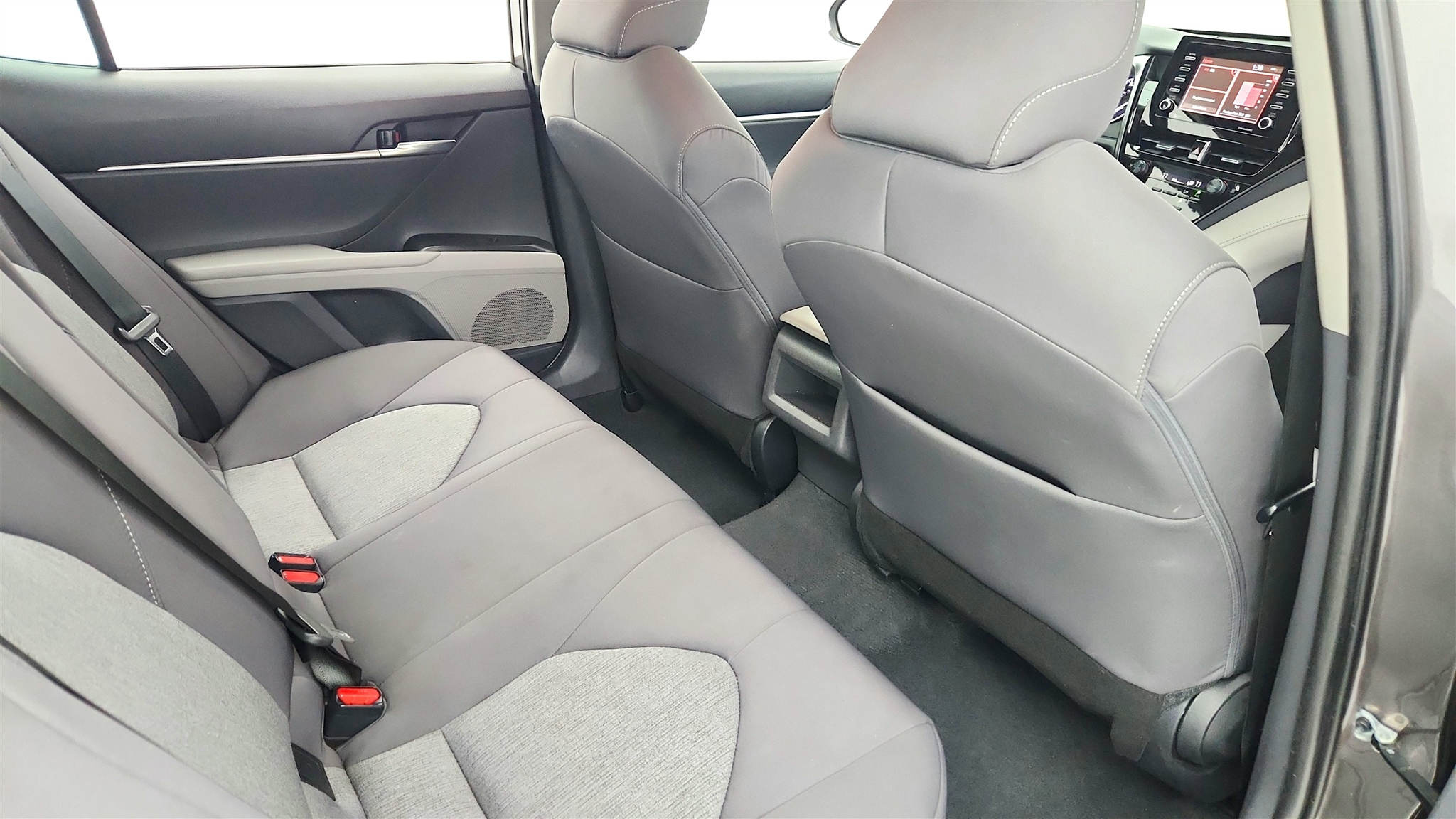 2023 Toyota Camry LE photo 39