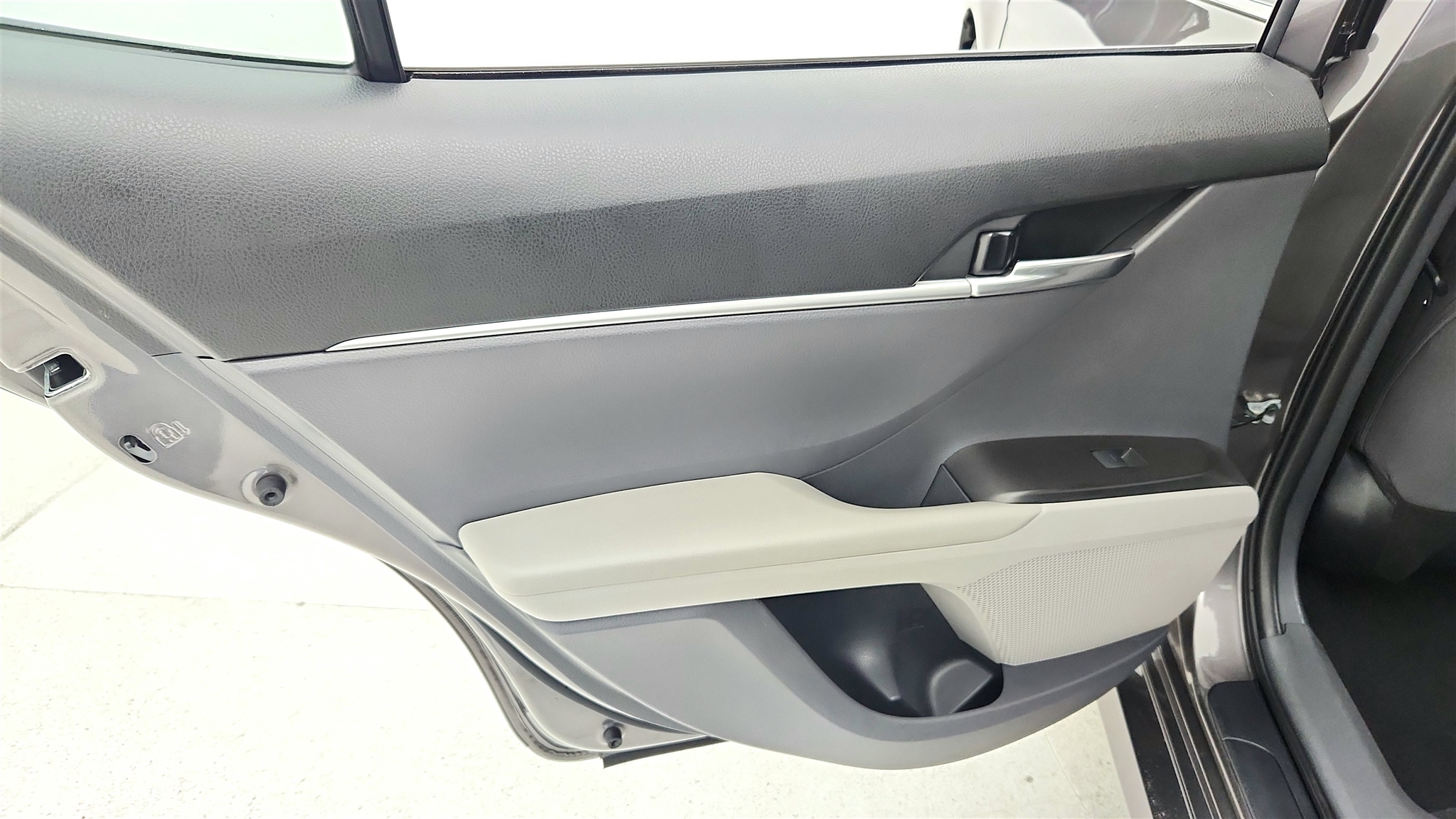 2023 Toyota Camry LE photo 43