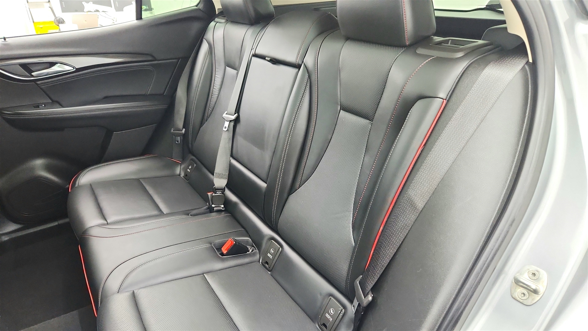 2023 Buick Envision Essence Sport photo 30