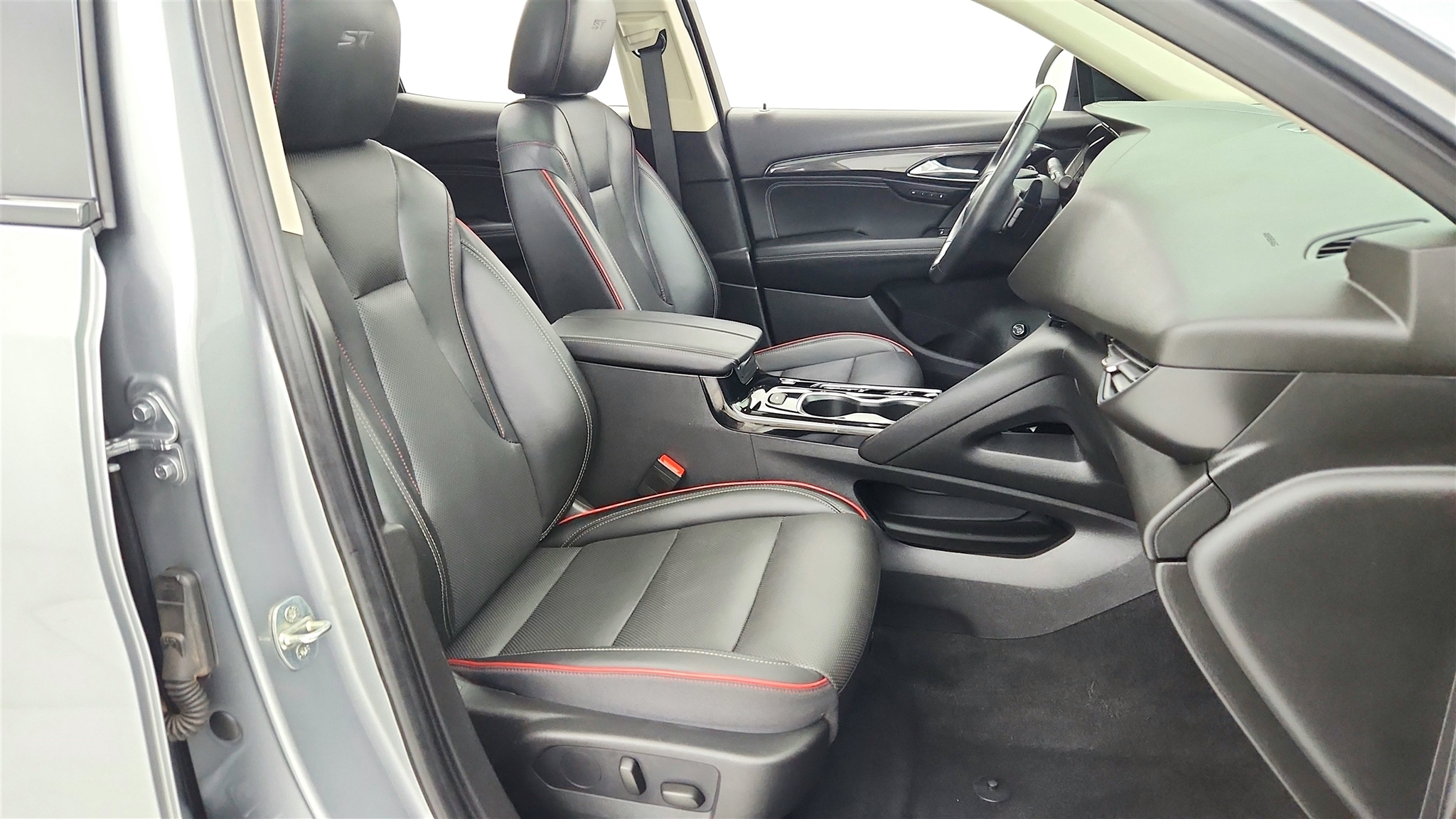 2023 Buick Envision Essence Sport photo 32
