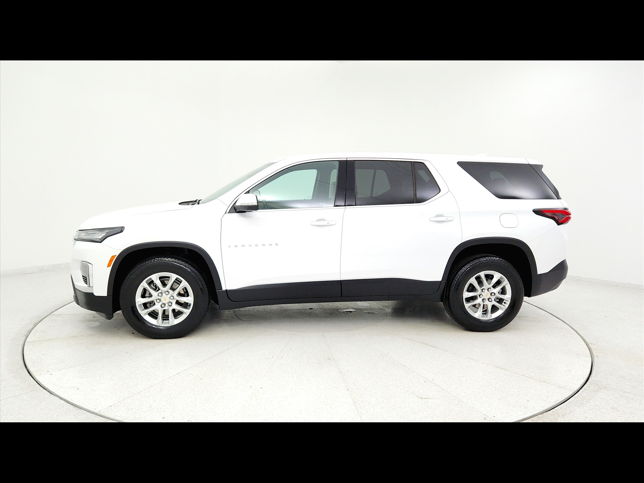 2023 Chevrolet Traverse LS 4D Sport Utility