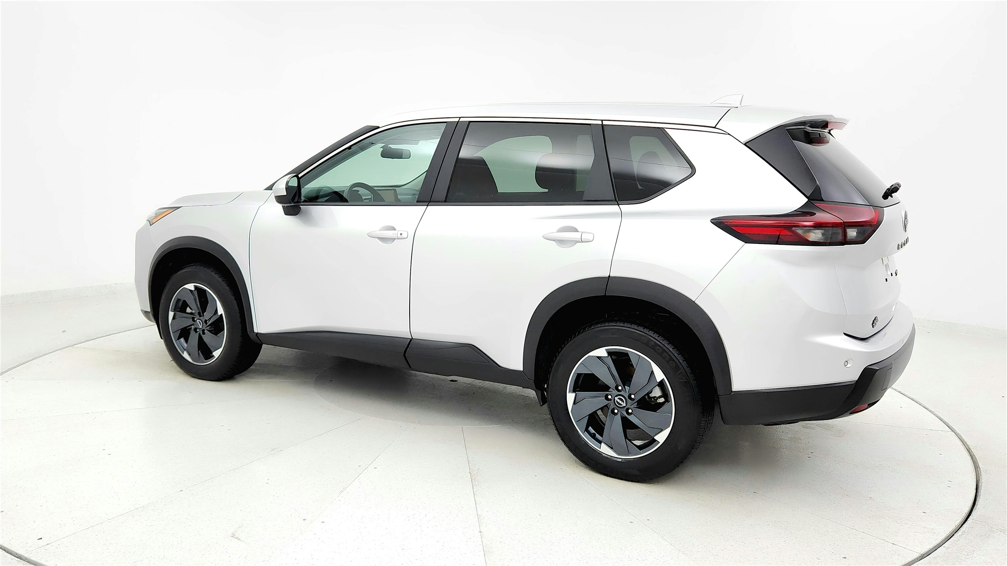 2024 Nissan Rogue SV photo 2