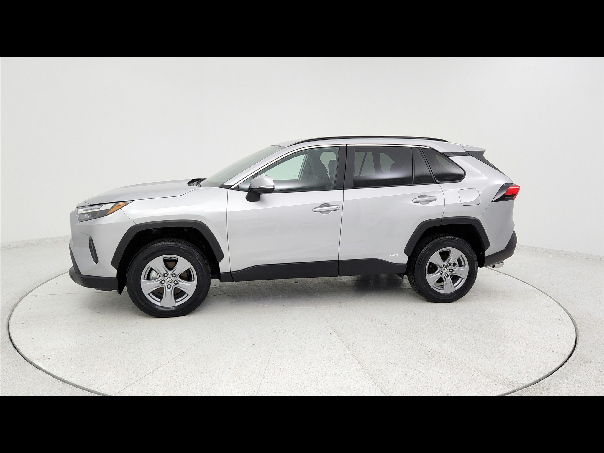 2025 Toyota RAV4 XLE 4D Sport Utility
