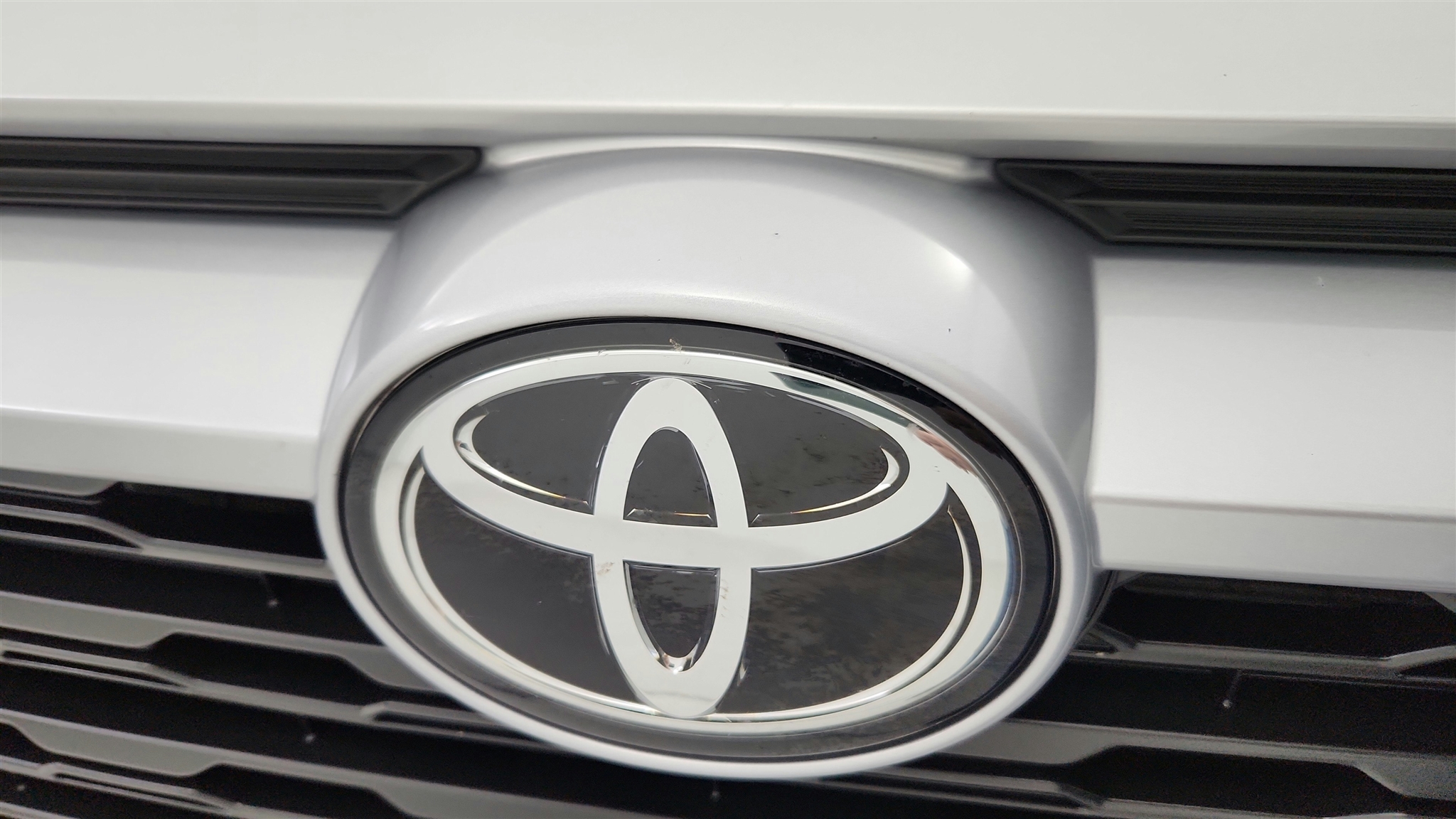 Toyota RAV4  2025