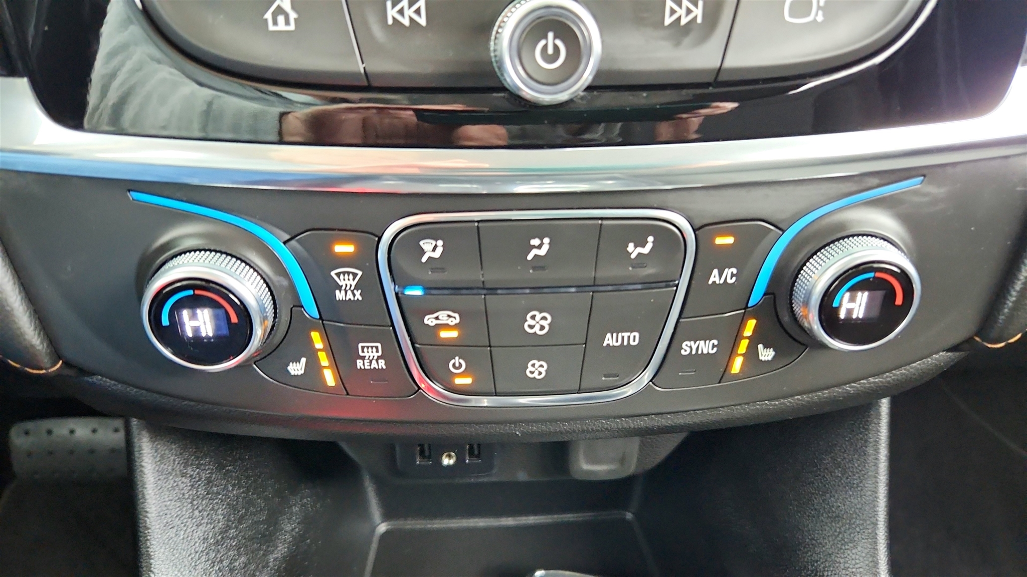 Chevrolet Traverse  2021