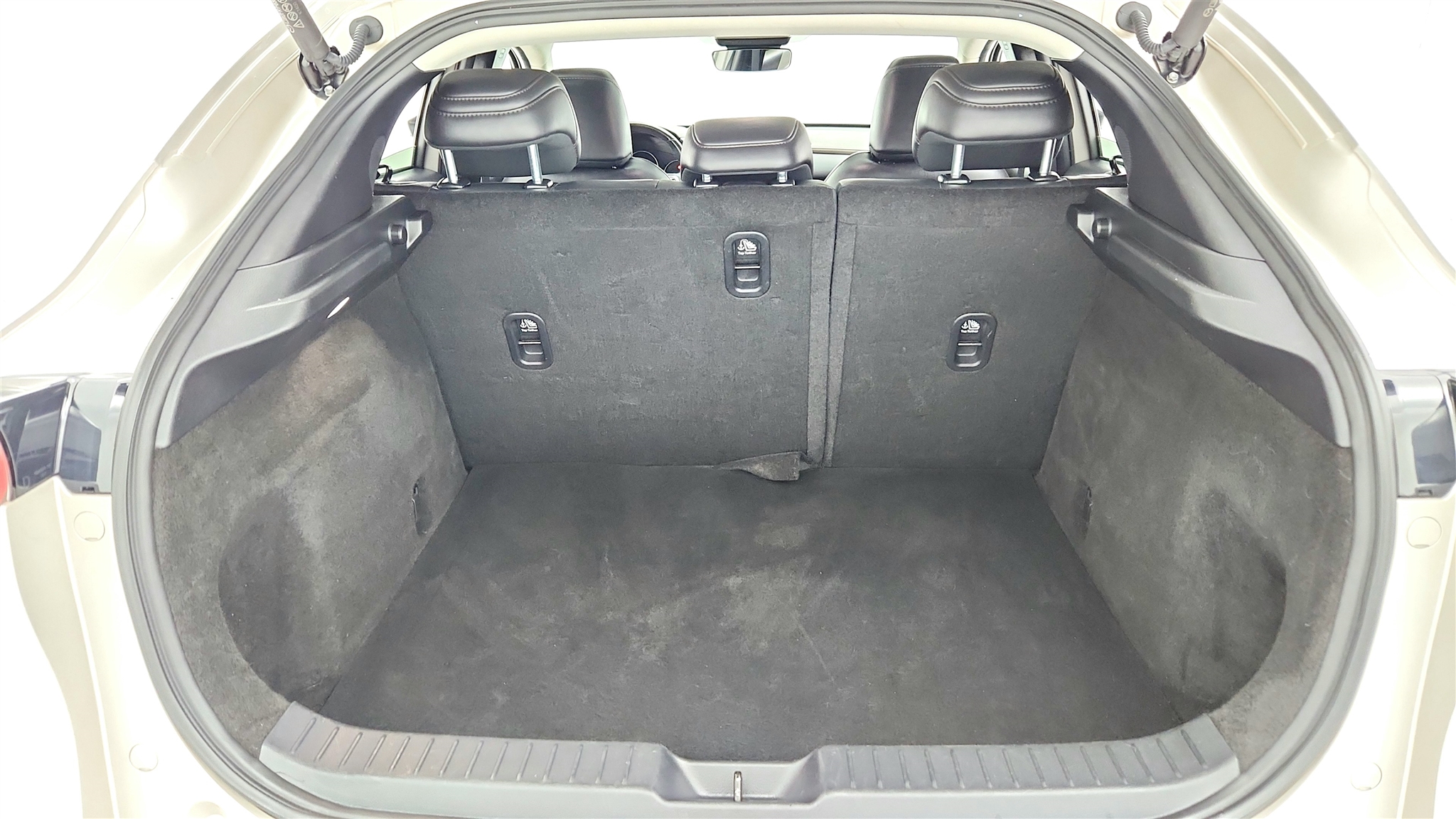 Mazda CX-30  2024