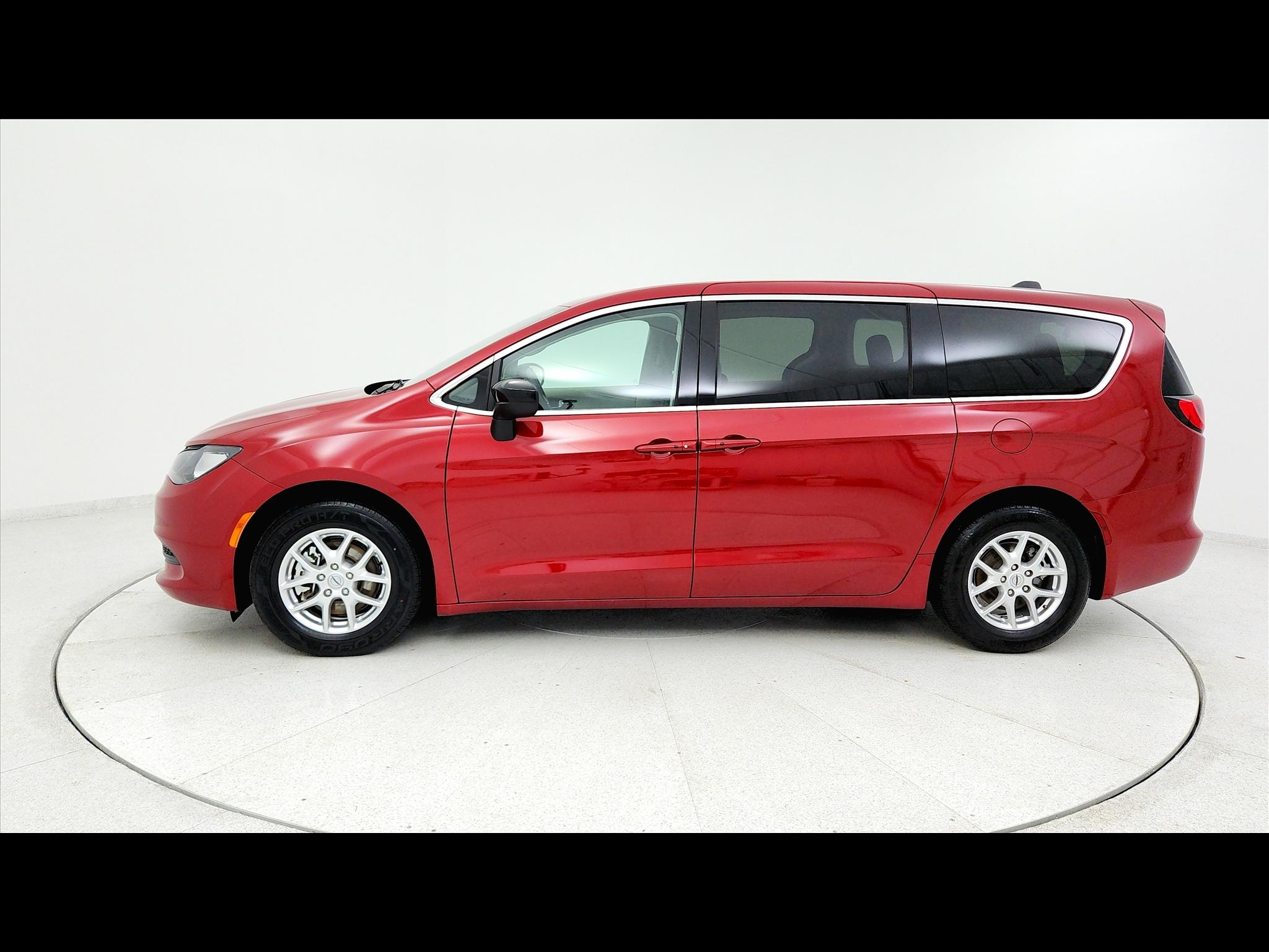 2024 Chrysler Voyager 