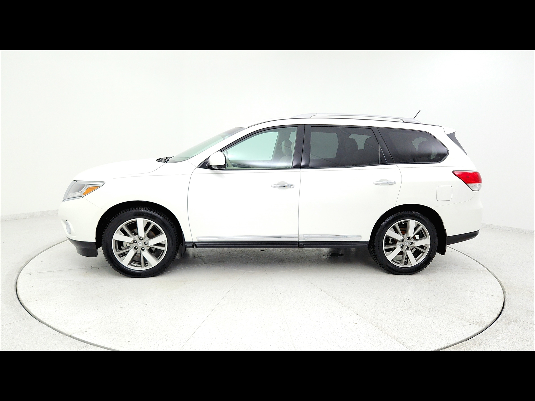 2014 Nissan Pathfinder Platinum 4D Sport Utility
