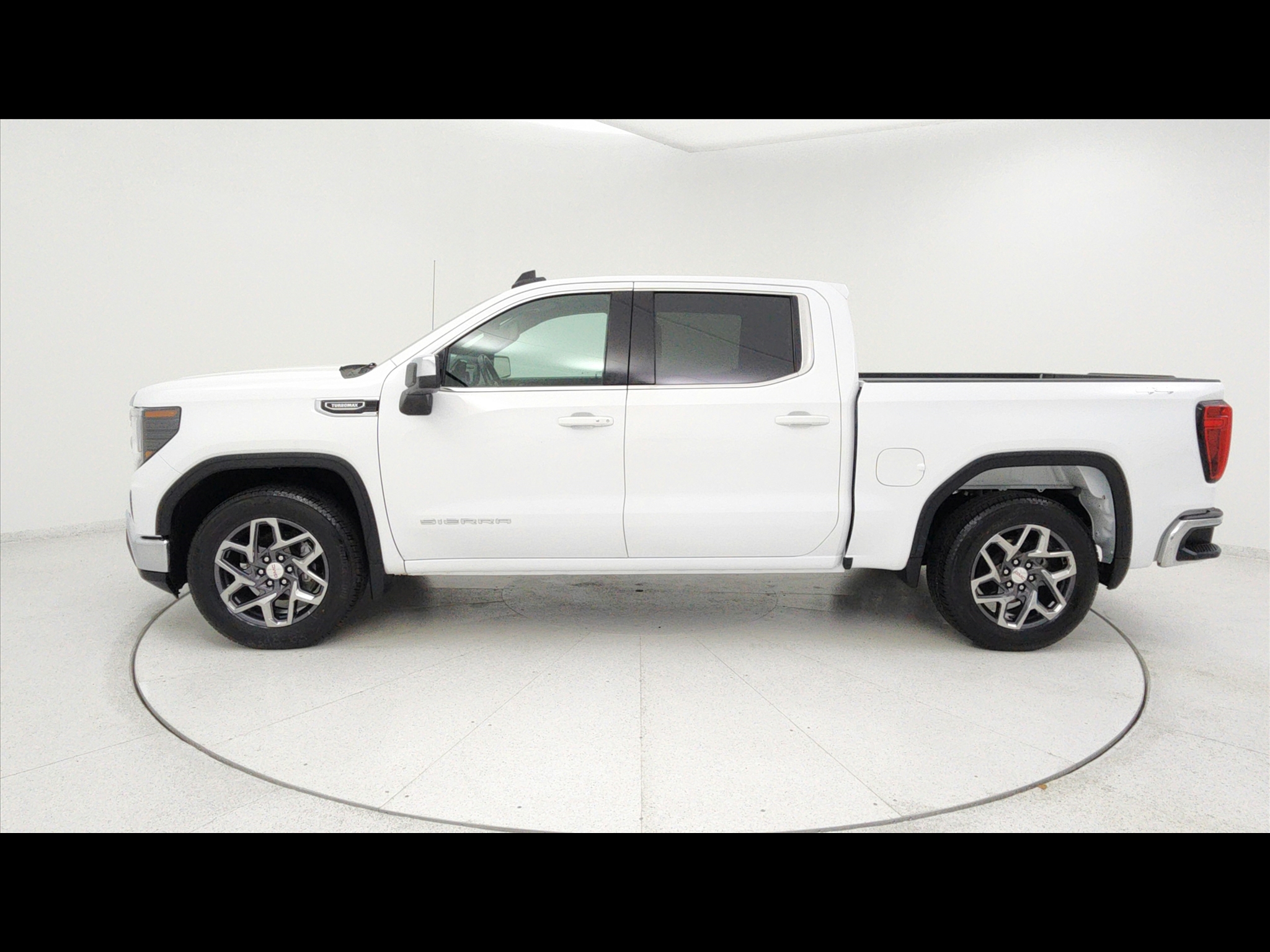 2024 GMC Sierra 1500 SLE Crew Cab 4WD