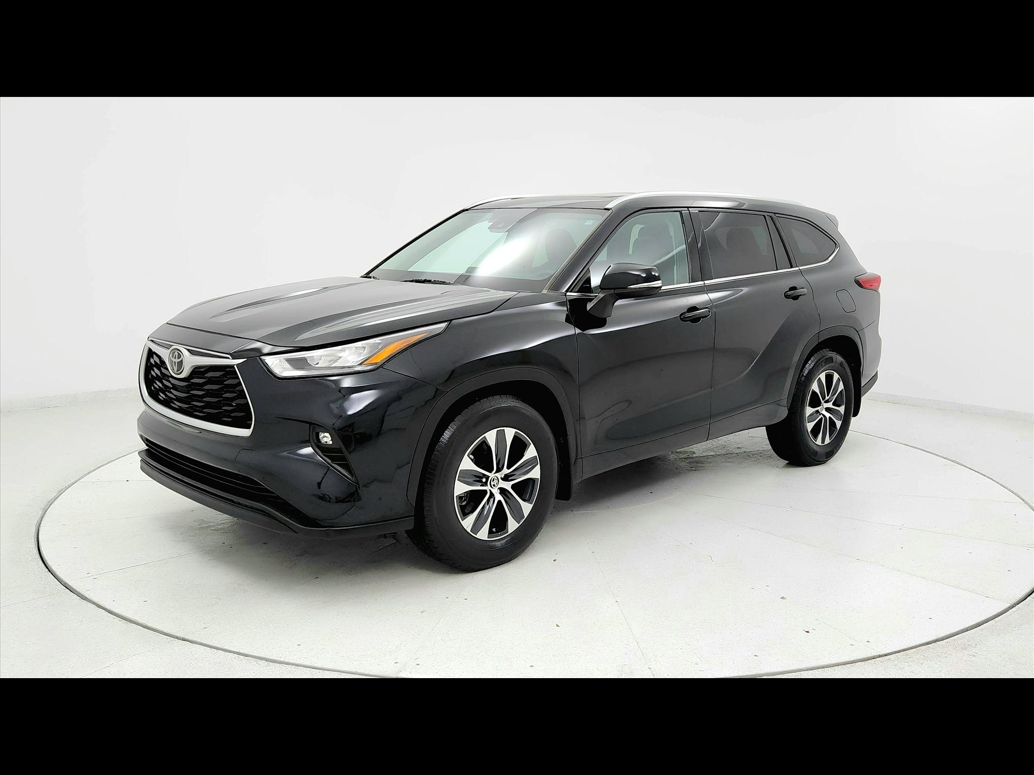 2020 Toyota Highlander XLE 4D Sport Utility
