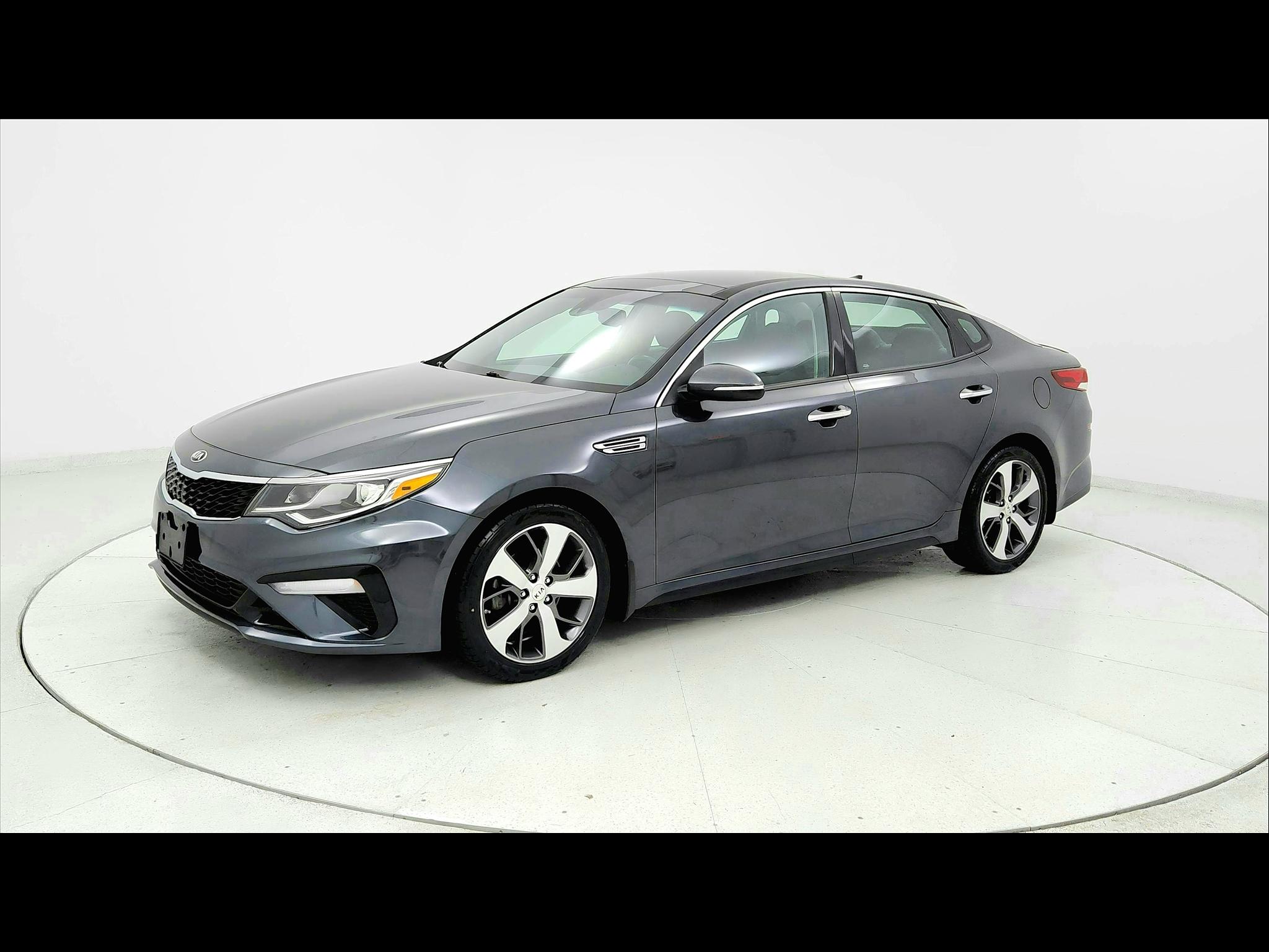 2019 Kia Optima S AT's photo