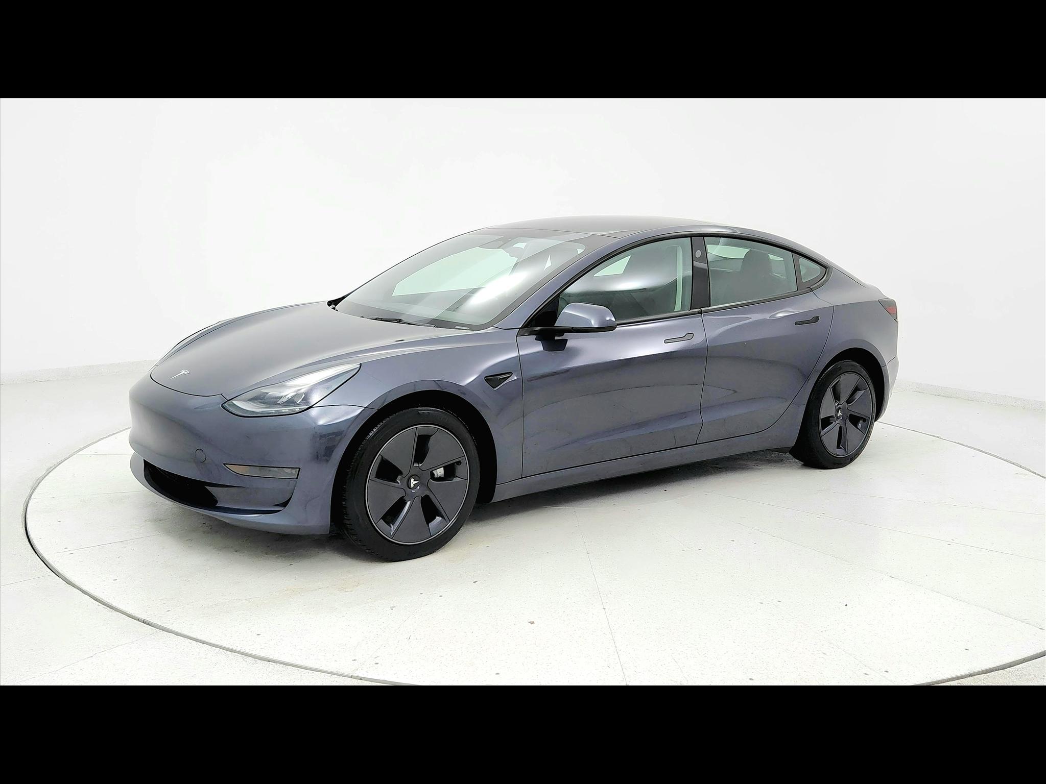 2023 Tesla Model 3 -'s photo