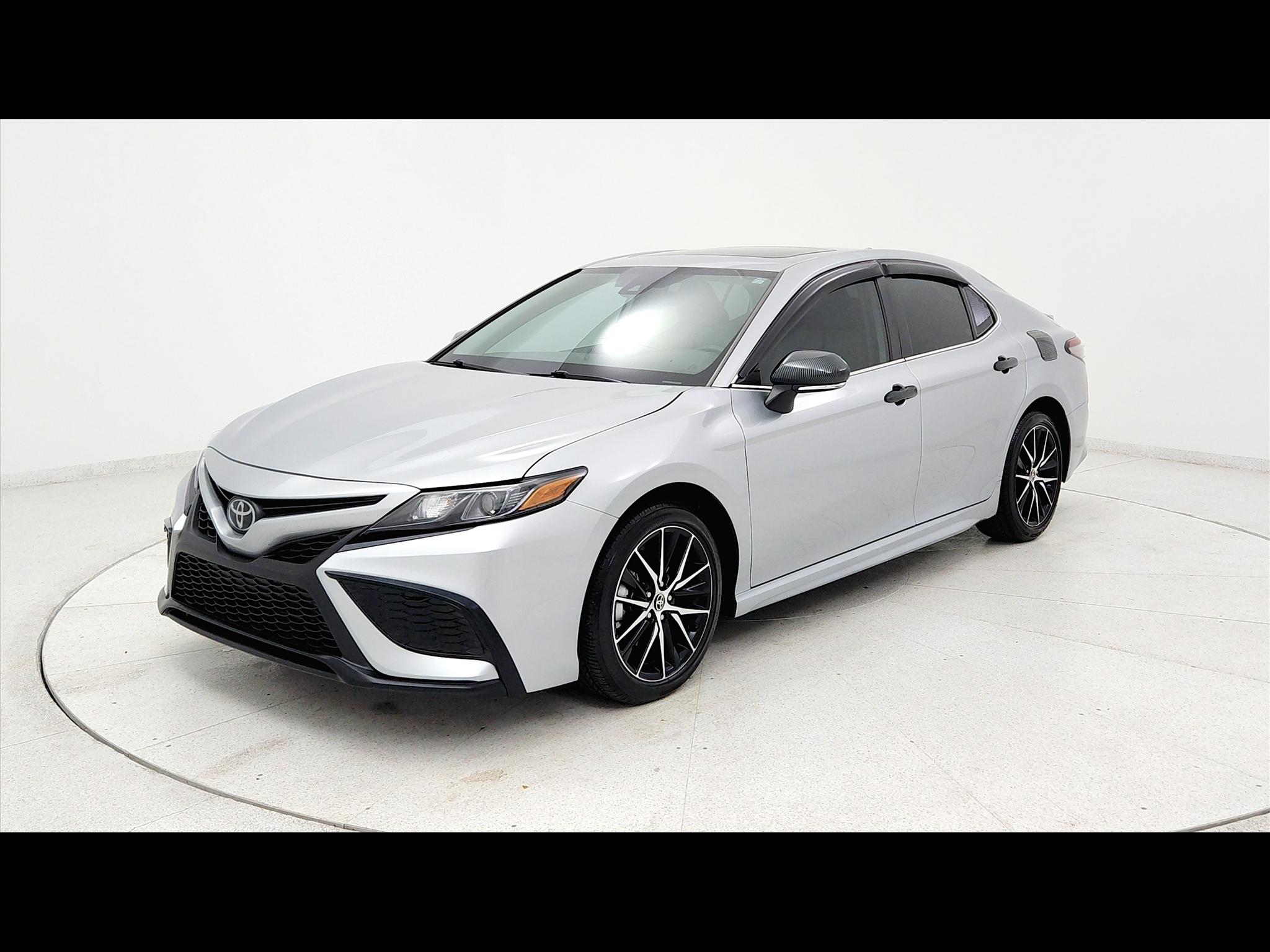 2023 Toyota Camry SE 4D Sedan