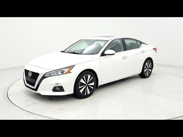 White 2019 Nissan Altima Sedan All-Wheel Drive Automatic