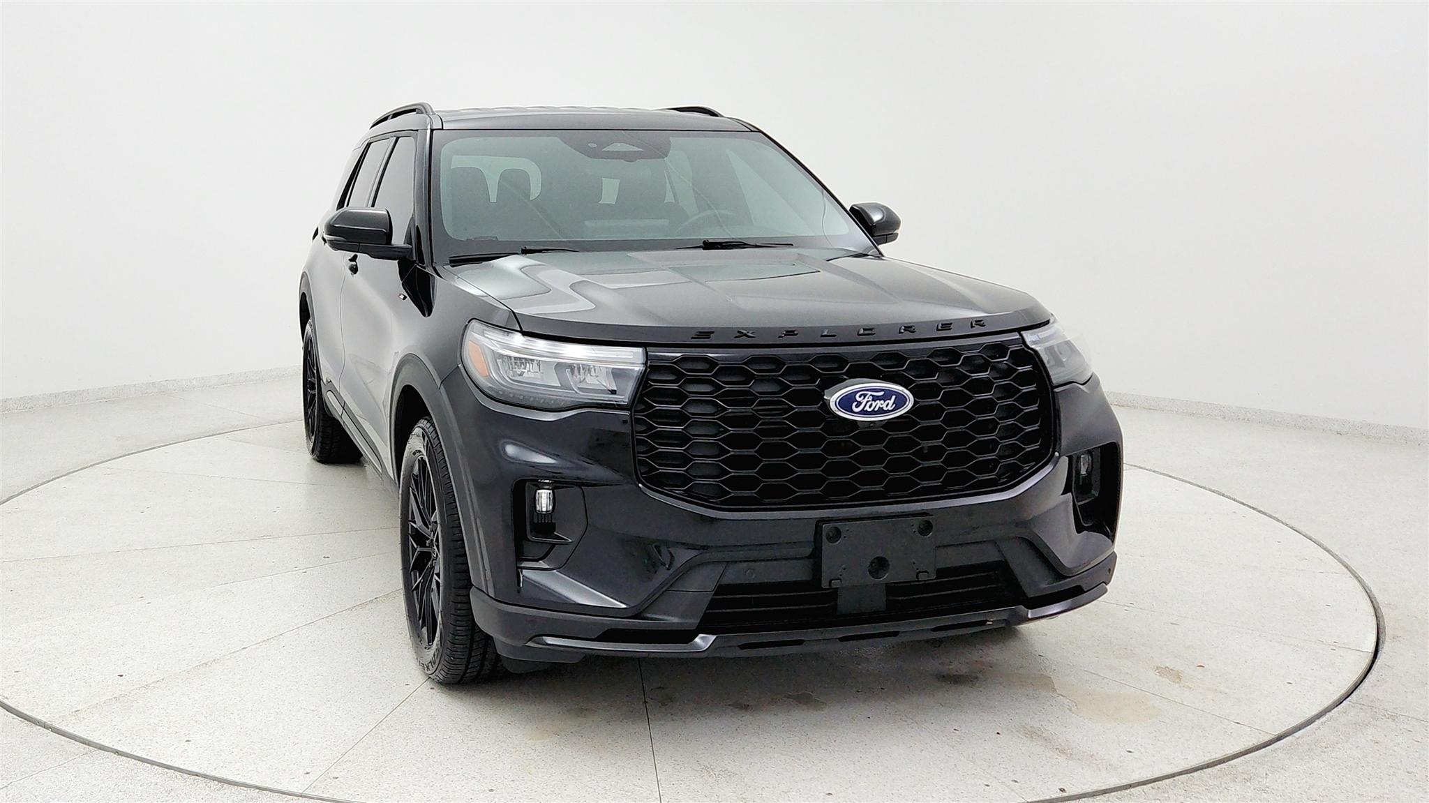 Ford Explorer photo 8