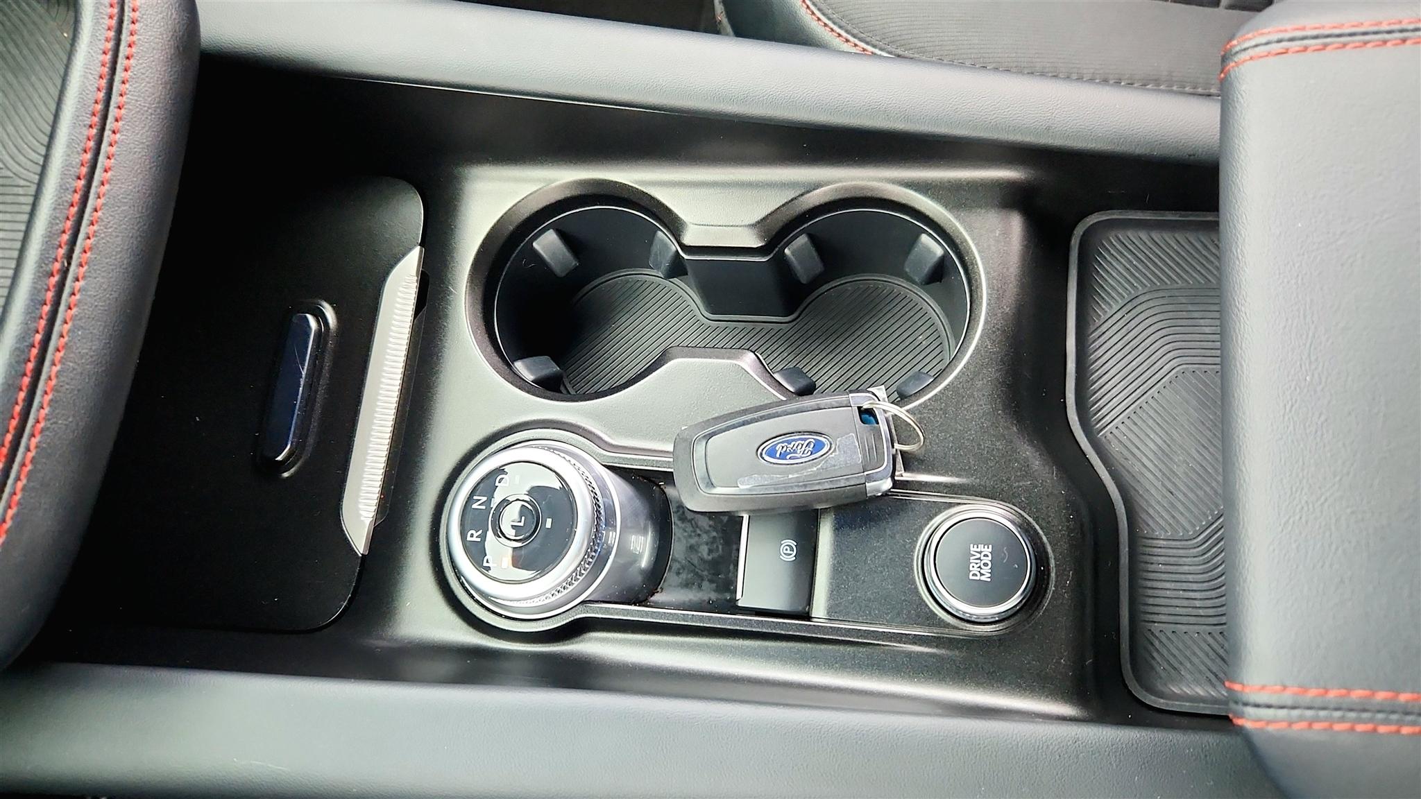 Ford Explorer photo 15