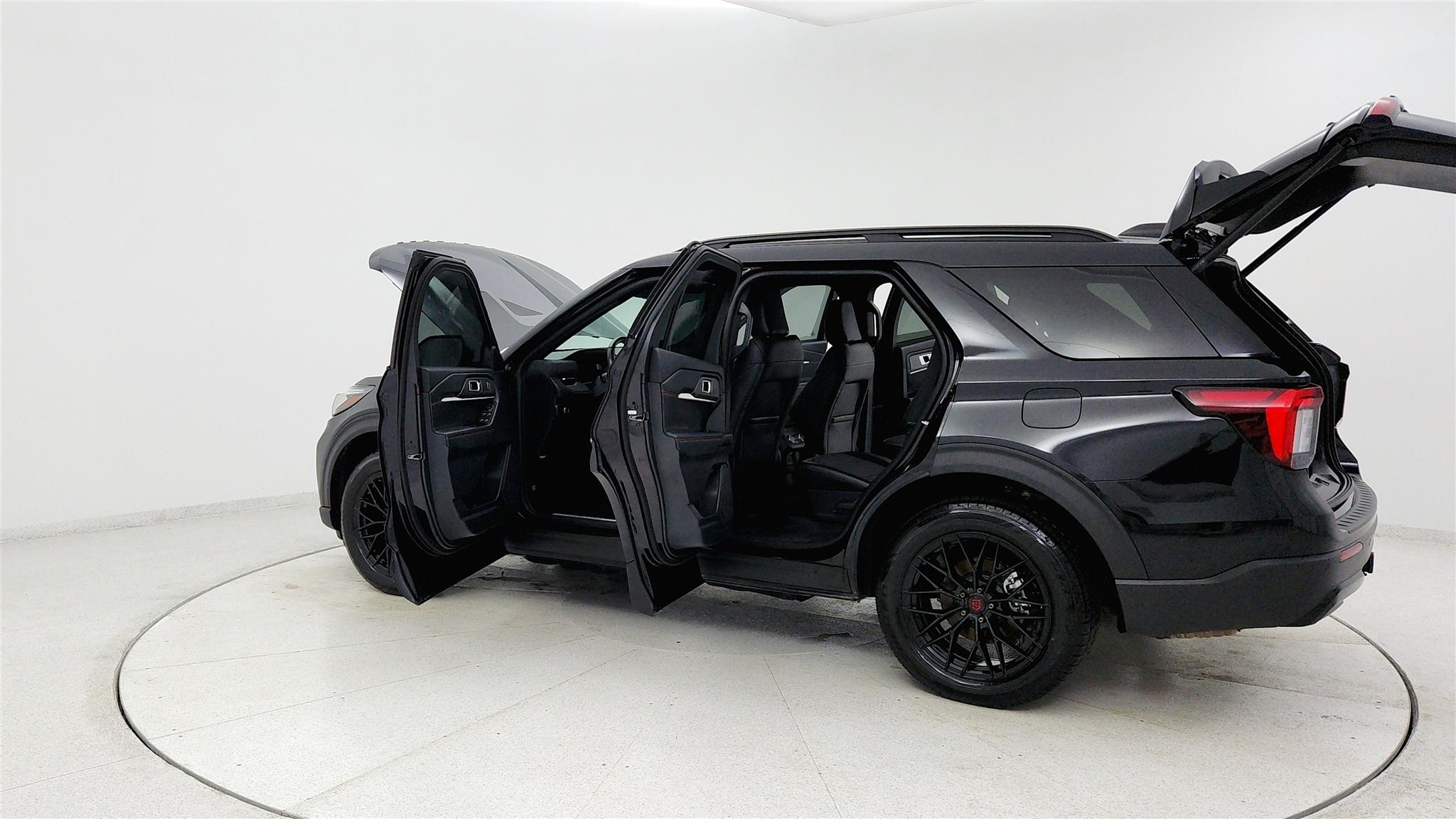 Ford Explorer photo 32