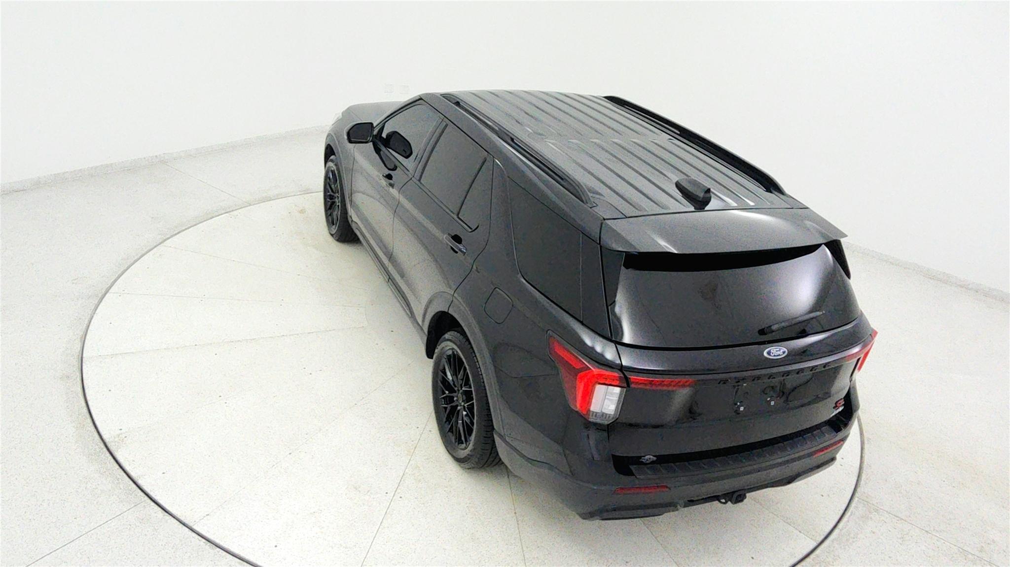 Ford Explorer photo 38