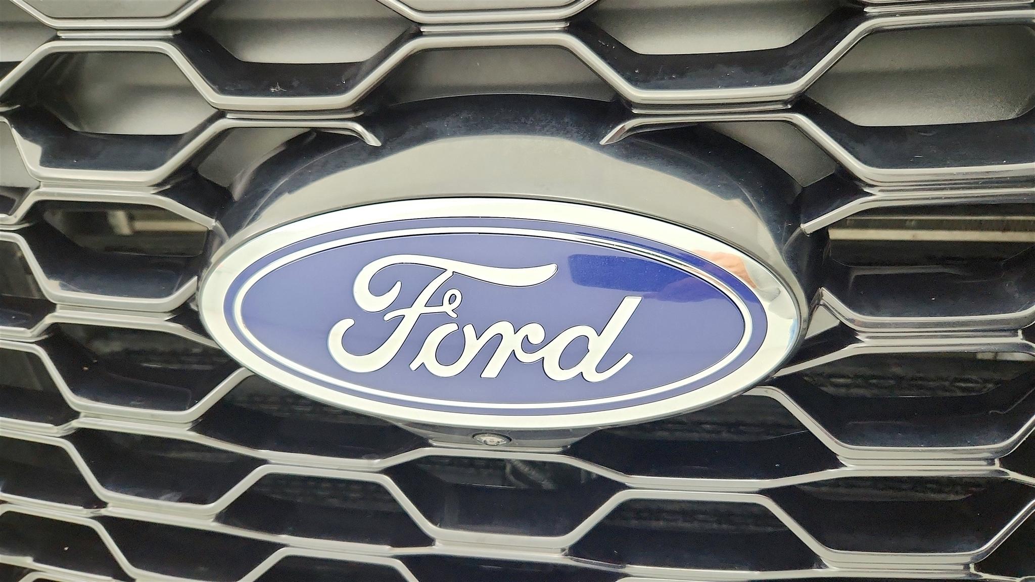Ford Explorer photo 50