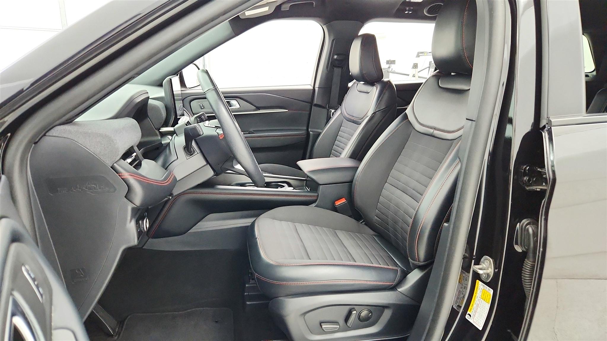 Ford Explorer photo 64