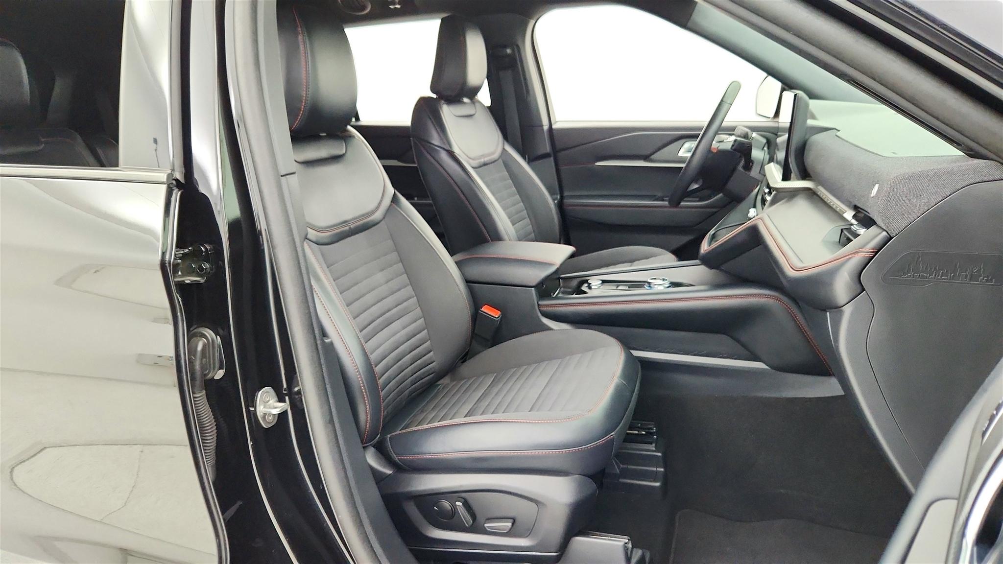 Ford Explorer photo 74