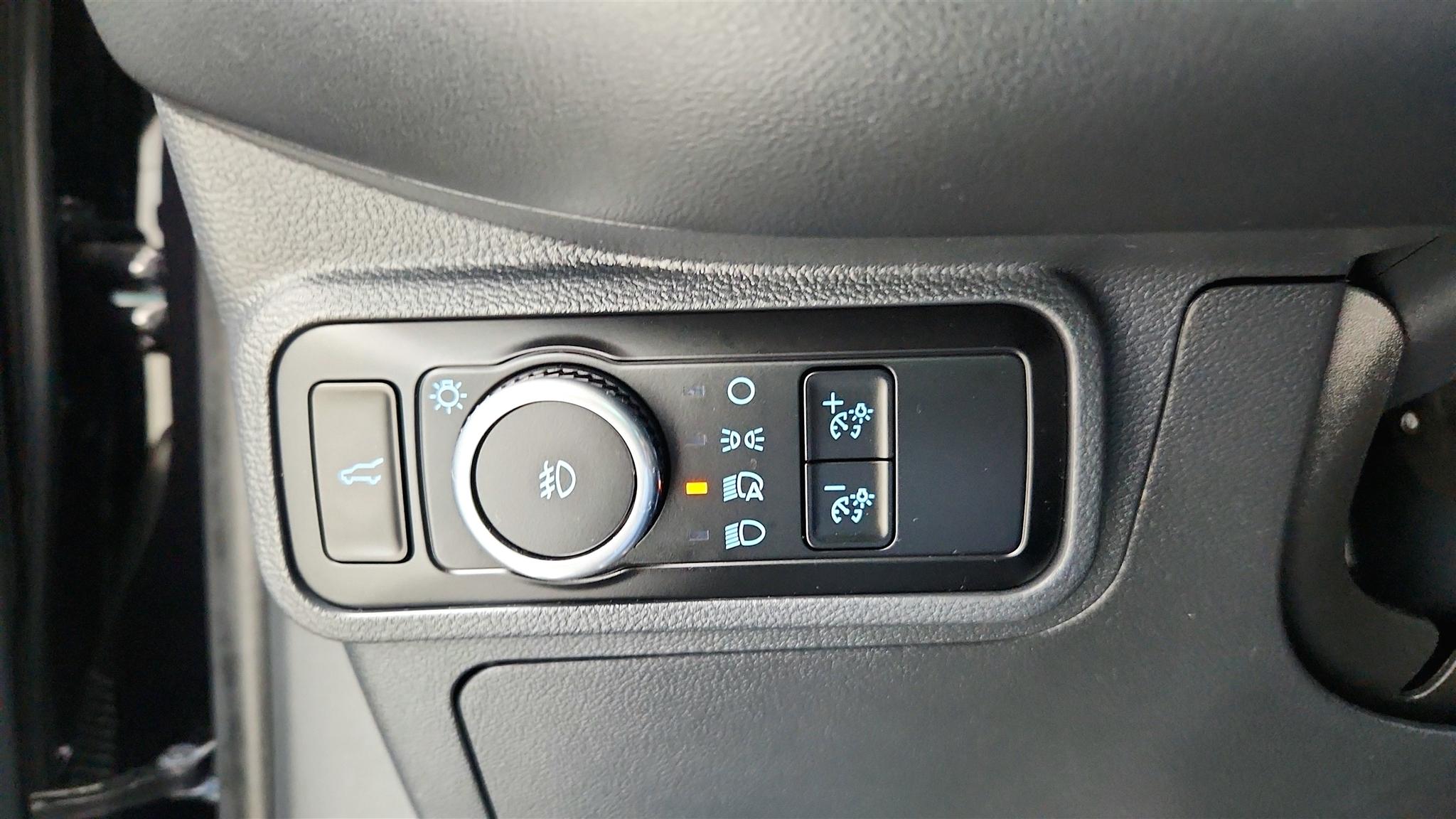 Ford Explorer photo 81