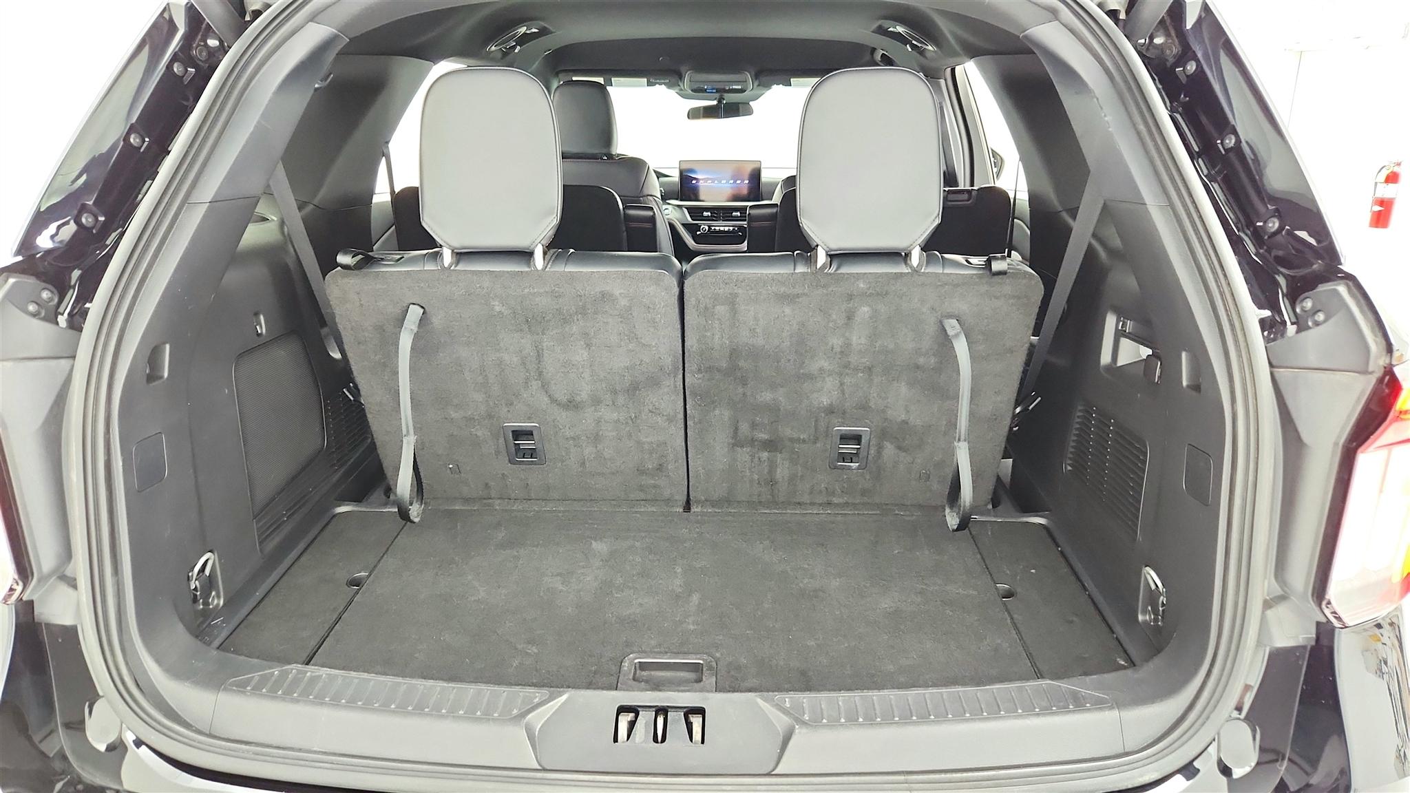 Ford Explorer photo 88