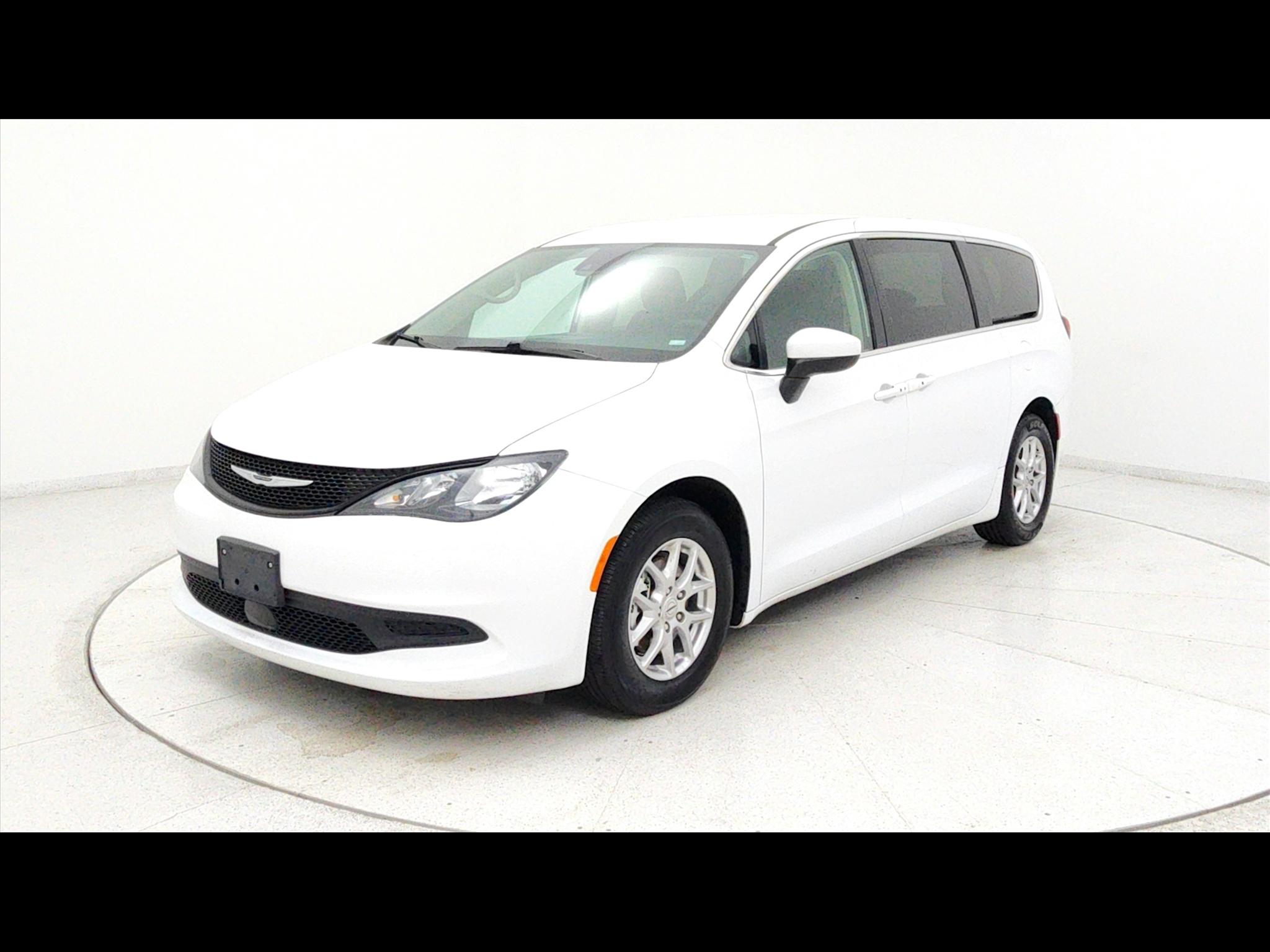 2023 Chrysler Voyager 