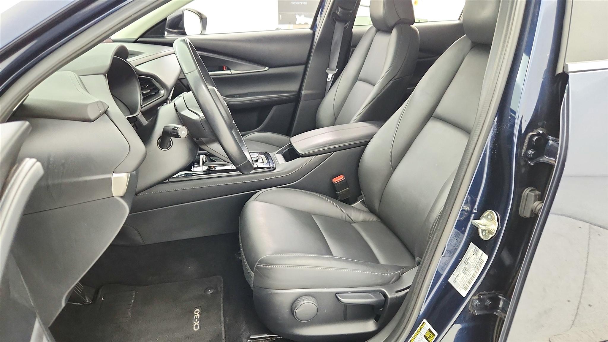 Mazda CX-30 photo 10