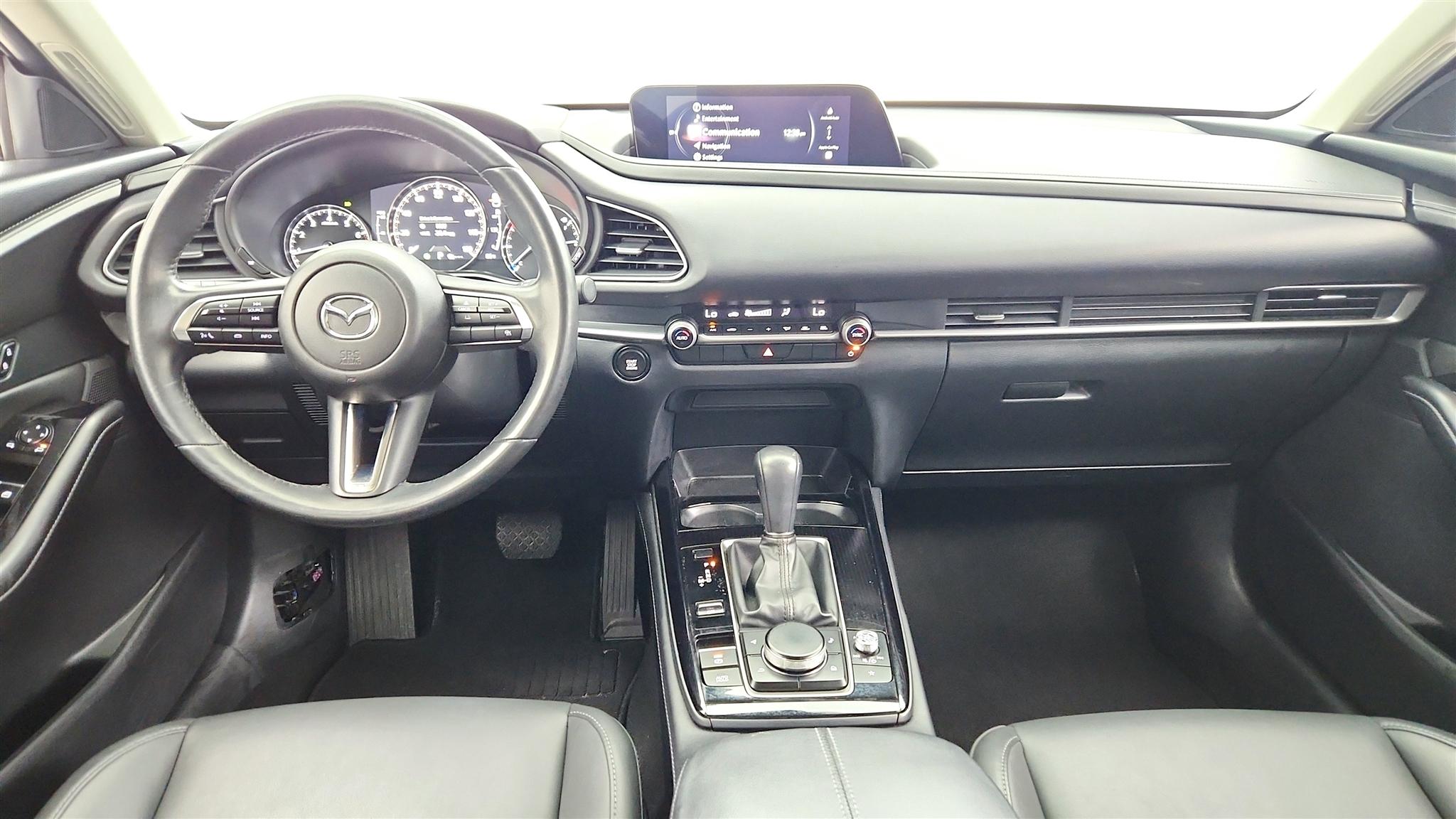 Mazda CX-30 photo 11