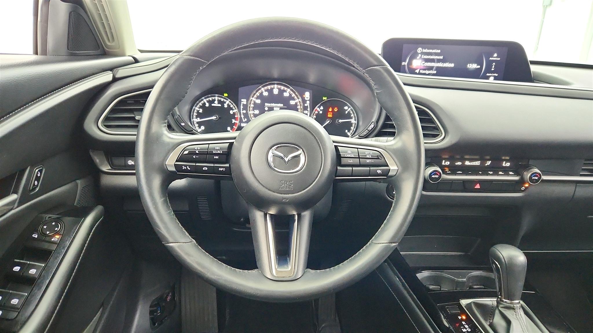 Mazda CX-30 photo 12