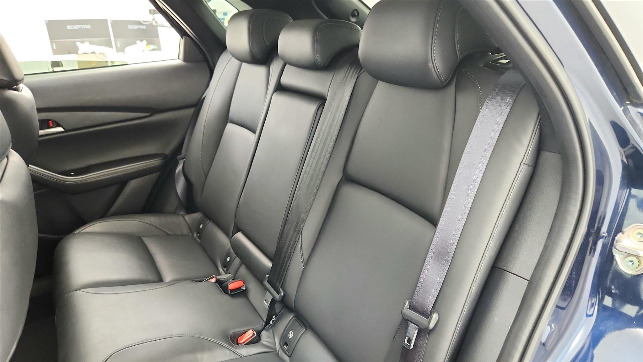 Mazda CX-30 photo 16