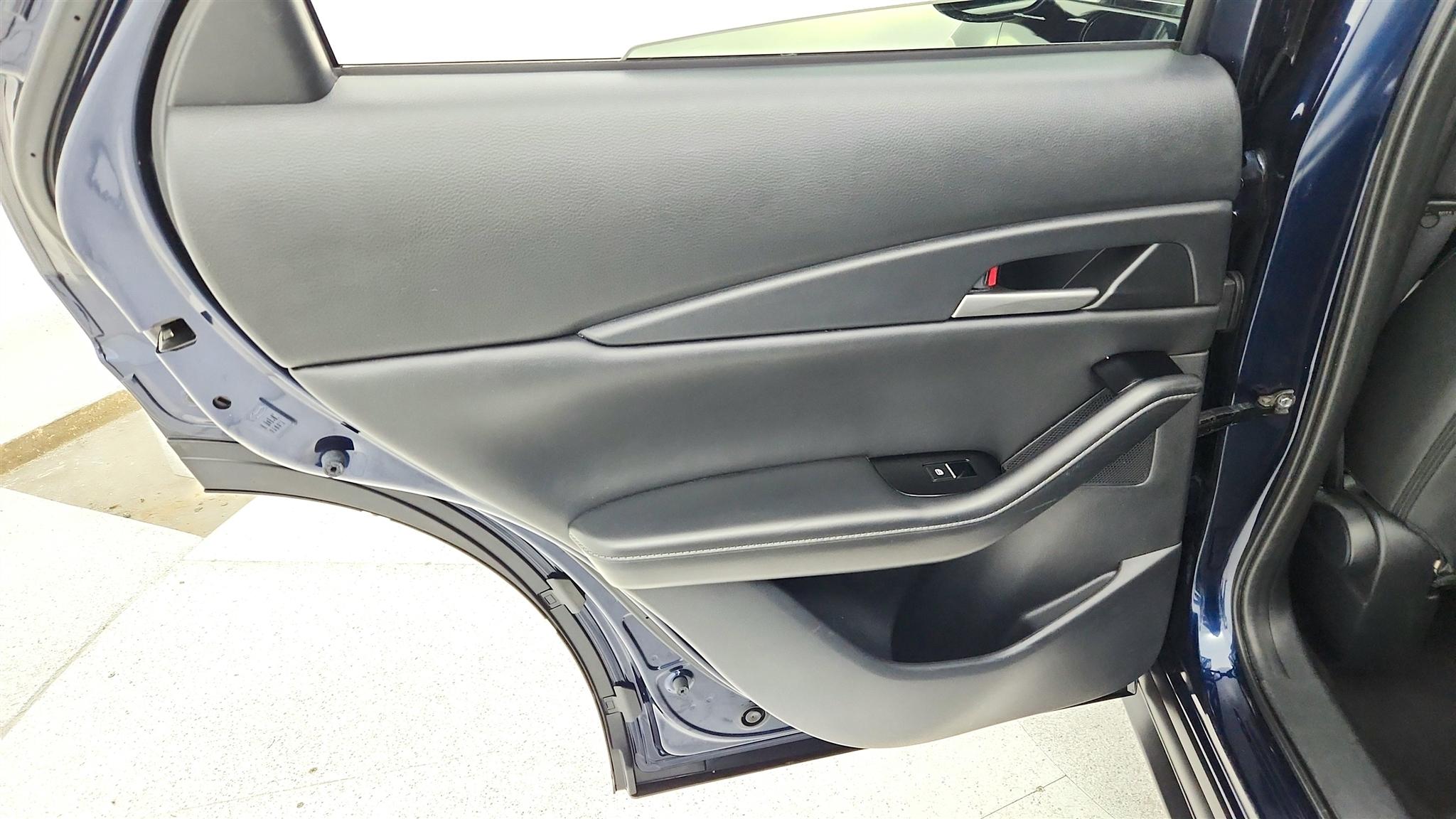 Mazda CX-30 photo 24