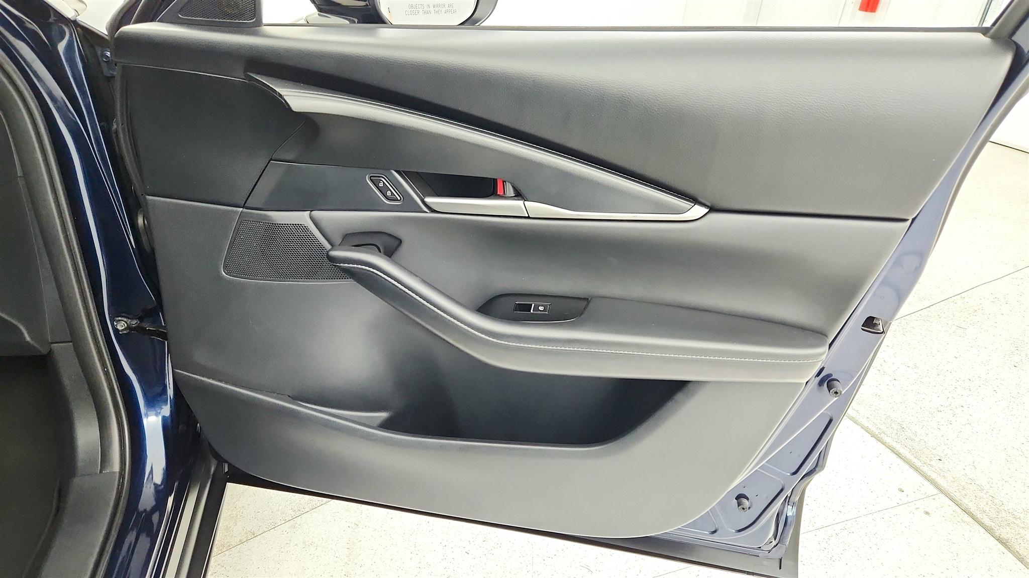 Mazda CX-30 photo 25