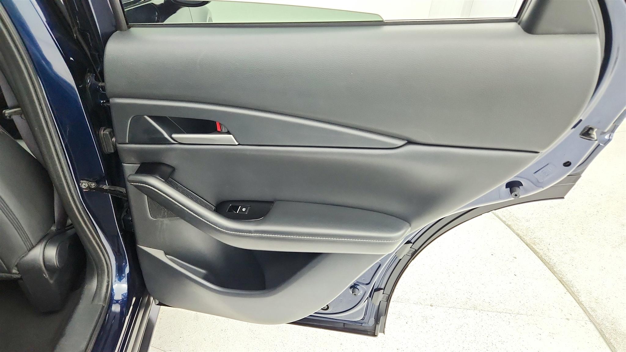 Mazda CX-30 photo 26
