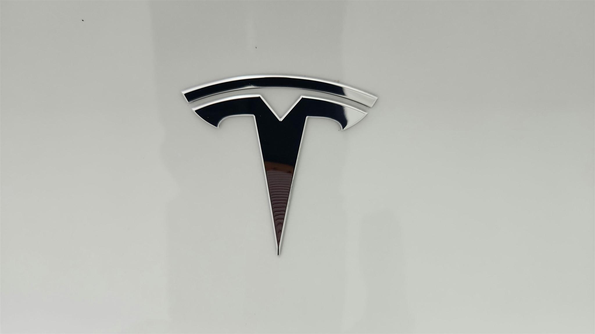 Tesla Model Y photo 20