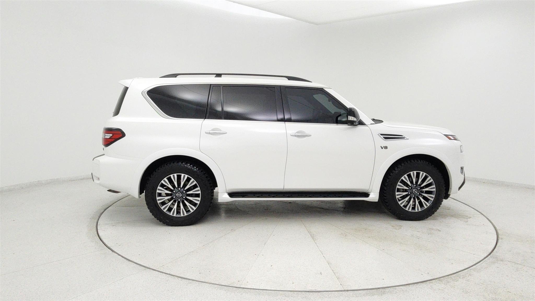 Nissan Armada photo 6