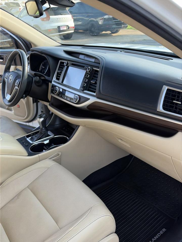 Toyota Highlander FWD 4dr V6 Limited (Natl) 2016