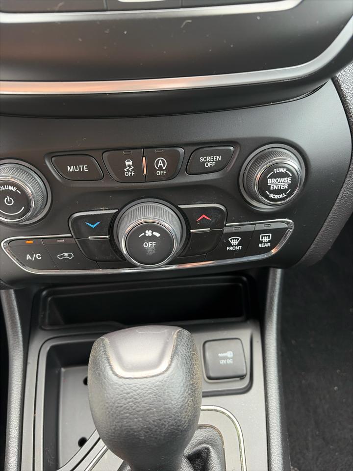 Jeep Cherokee Latitude FWD 2020