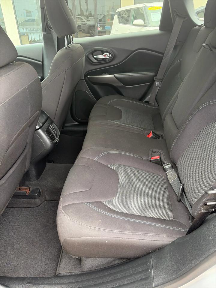 Jeep Cherokee Latitude FWD 2020